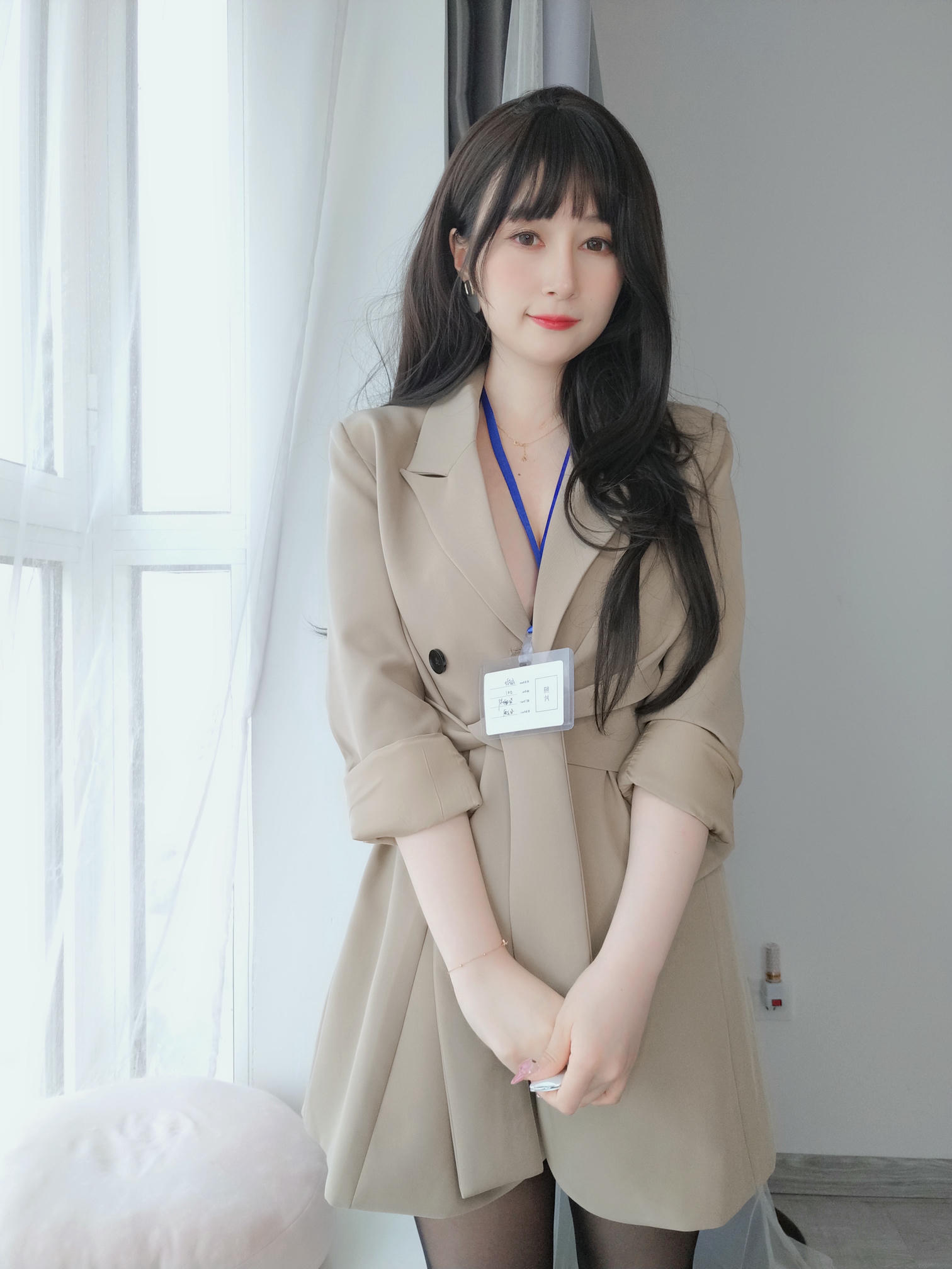 白银81 NO.131 2022年11月会员合集 (全27期) [305P7V-1.19GB]-2022-11-12 大胆に着る [15P-38.42MB]_第1集