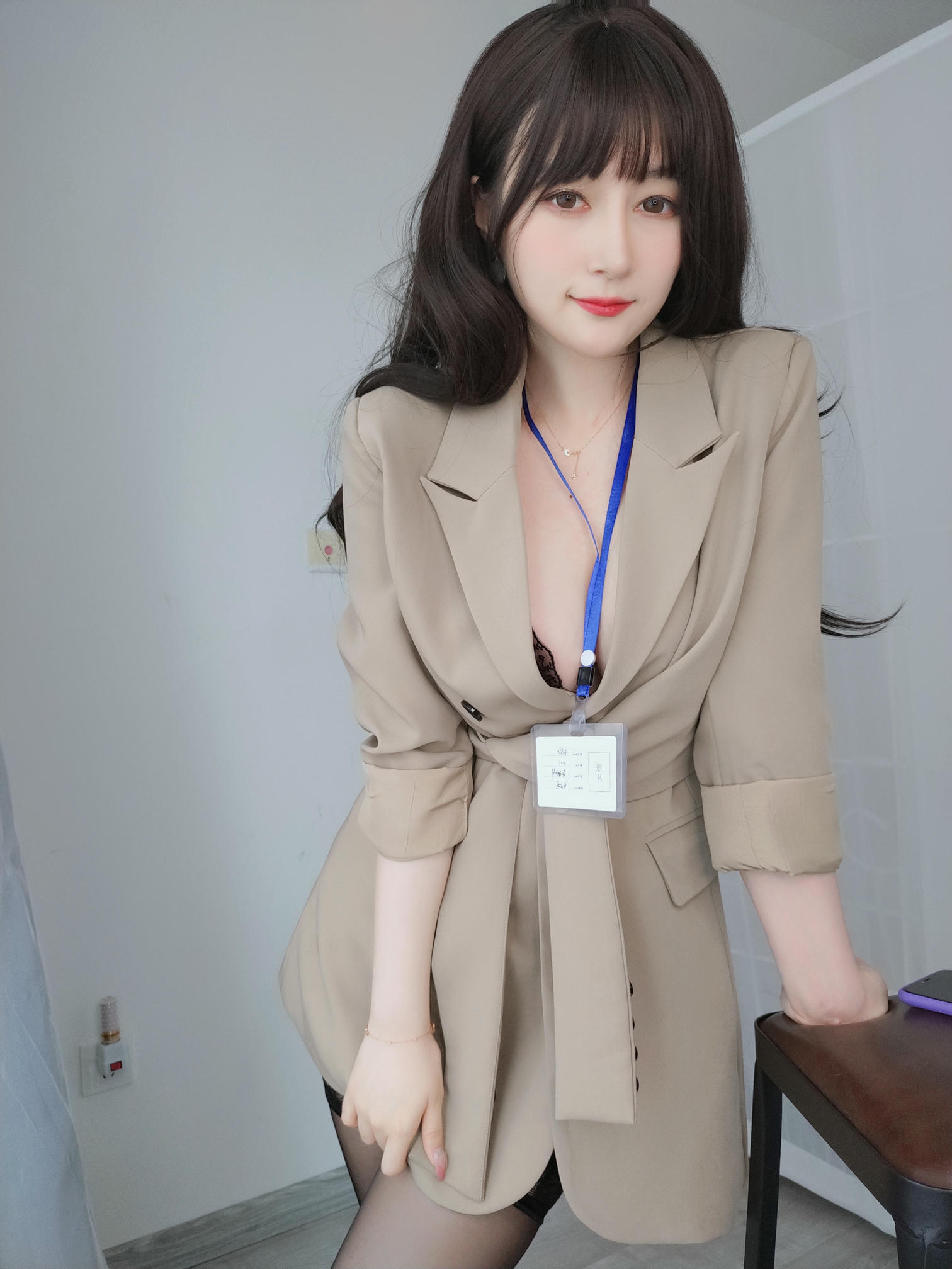 白银81 NO.131 2022年11月会员合集 (全27期) [305P7V-1.19GB]-2022-11-12 大胆に着る [15P-38.42MB]_第1集