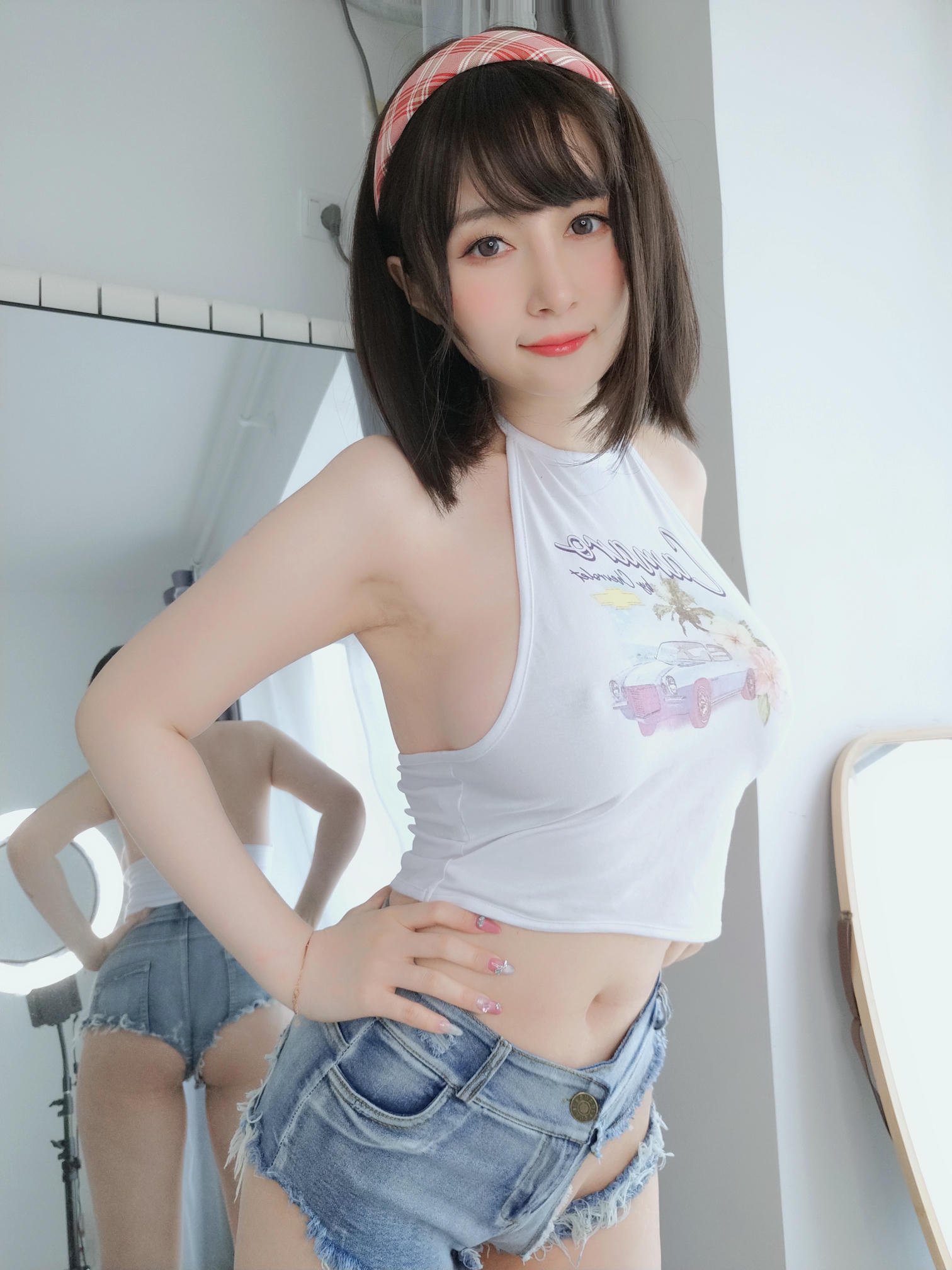 白银81 NO.131 2022年11月会员合集 (全27期) [305P7V-1.19GB]-2022-11-19 お尻 [15P-36.30MB]_第1集