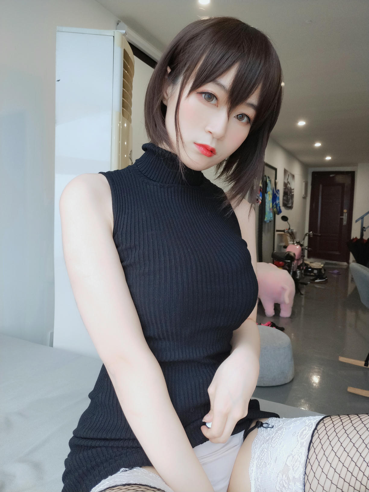 白银81 NO.004 黑色包臀裙 [35P2V-305MB]_第2集