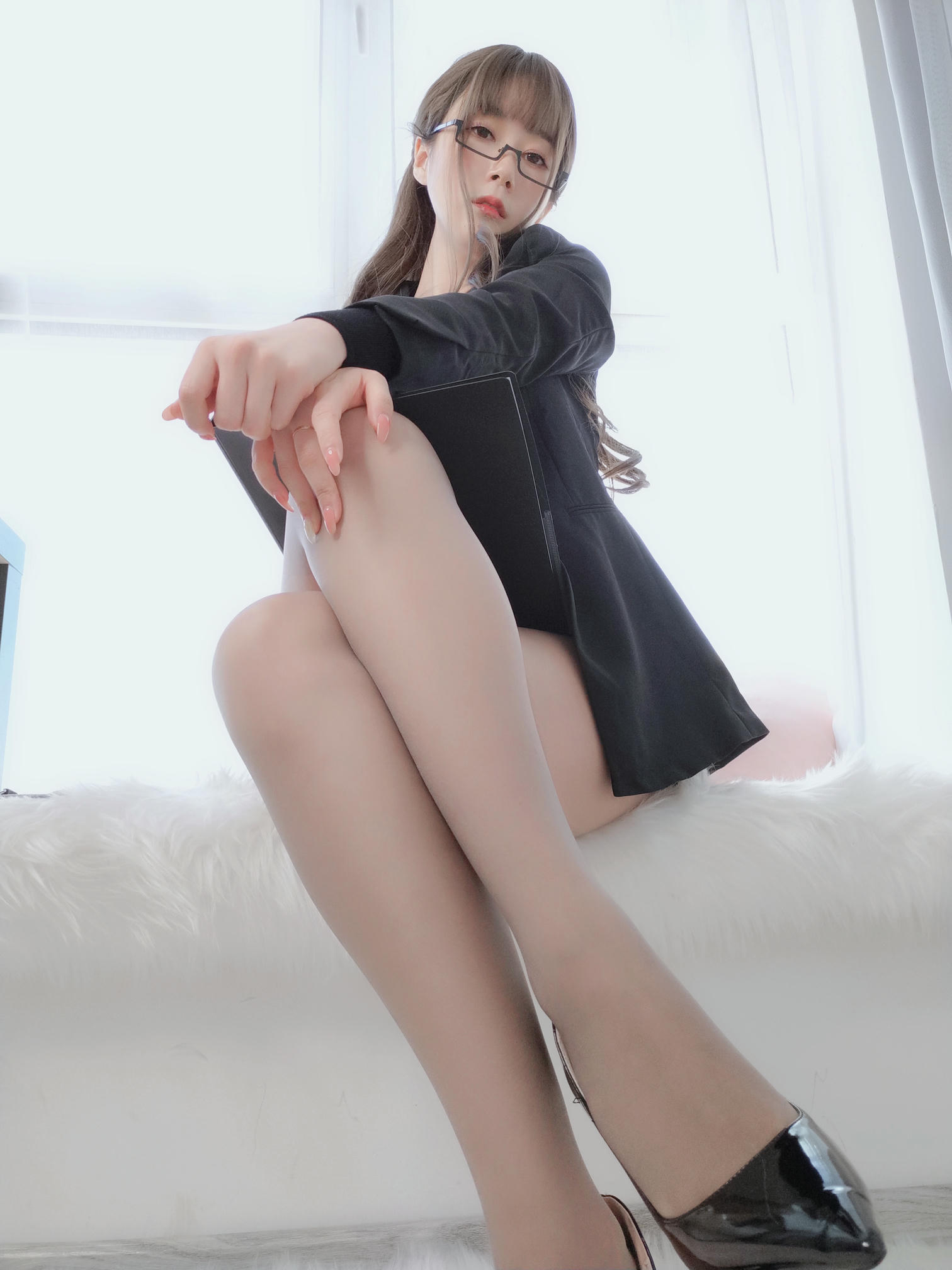 白银81 NO.049 黑西服 [136P7V-930MB]_第1集