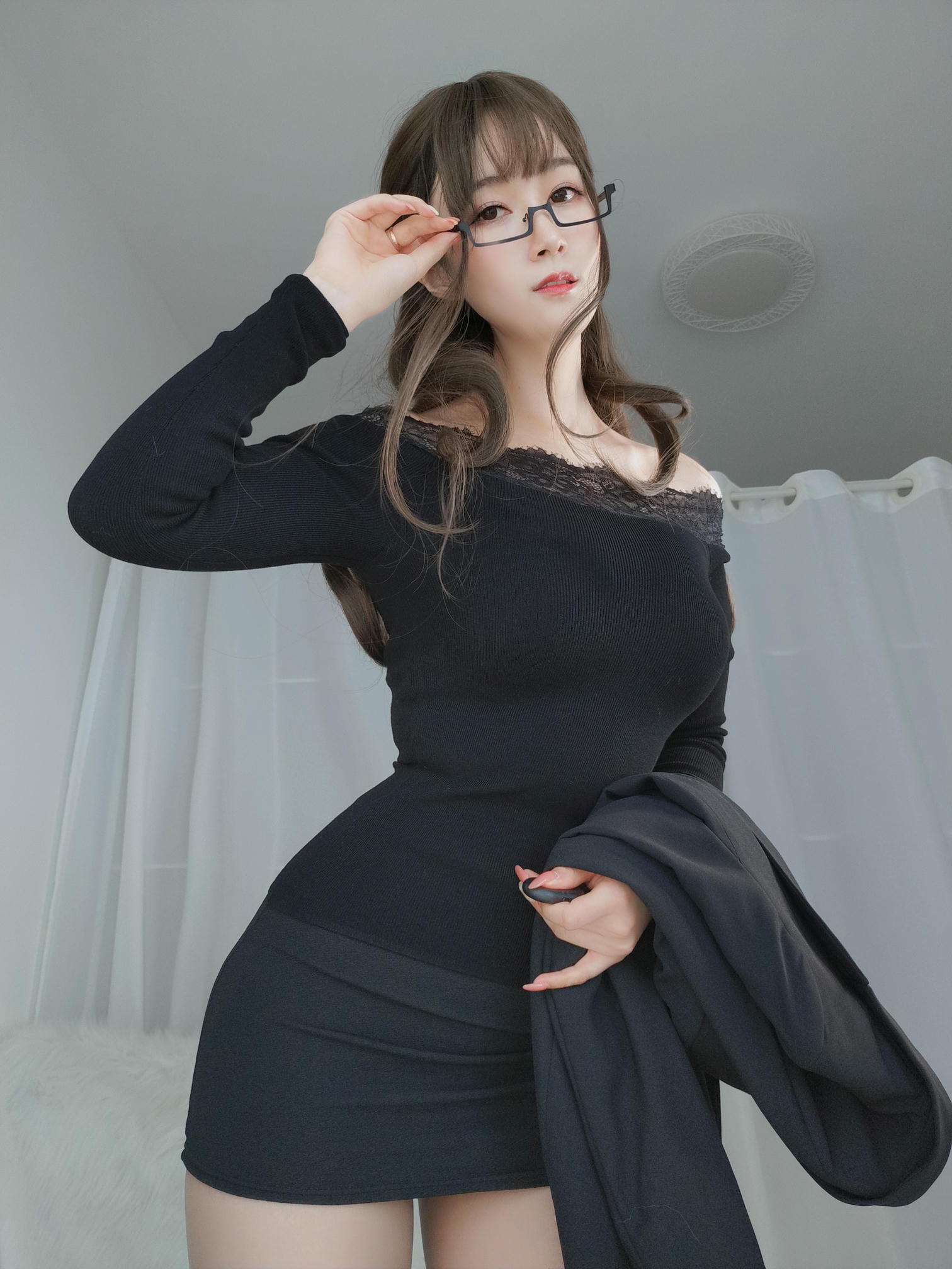 白银81 NO.049 黑西服 [136P7V-930MB]_第2集