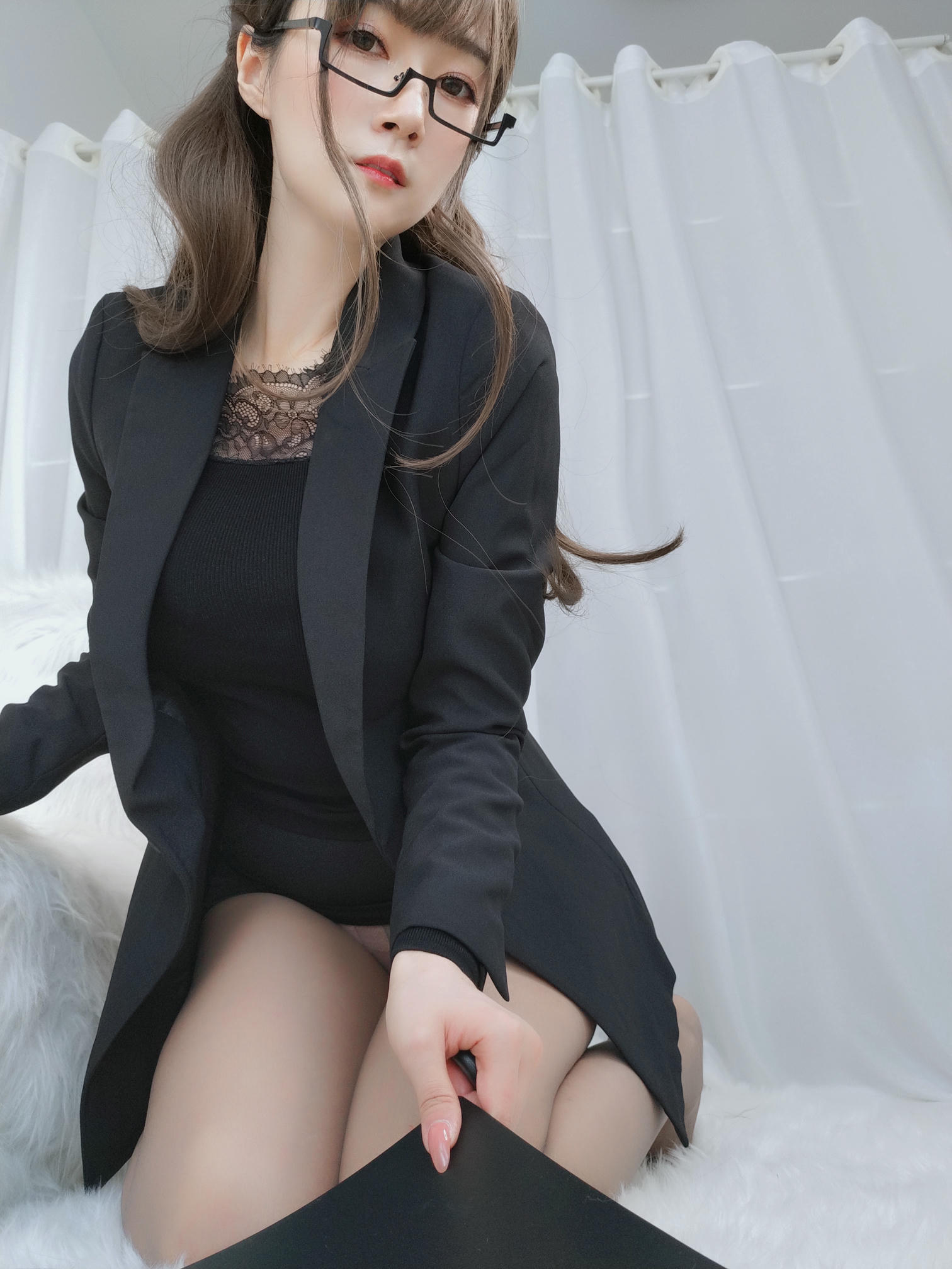白银81 NO.049 黑西服 [136P7V-930MB]_第3集