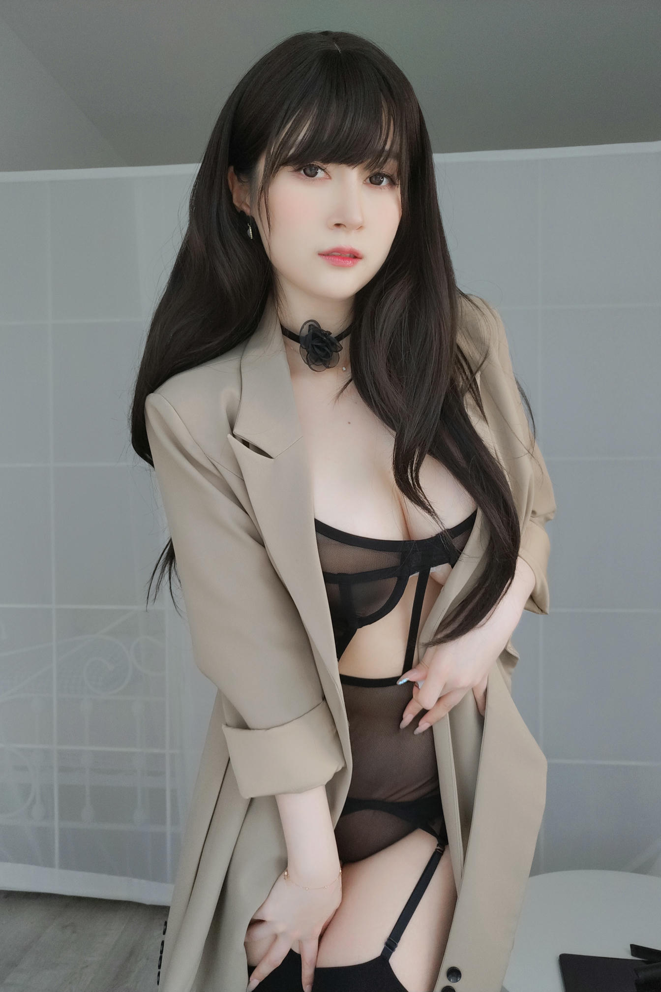白银81 NO.135 23年03月会员合集[287P-4V-1003.5M]-001：こっそり他人にバレないように_第1集