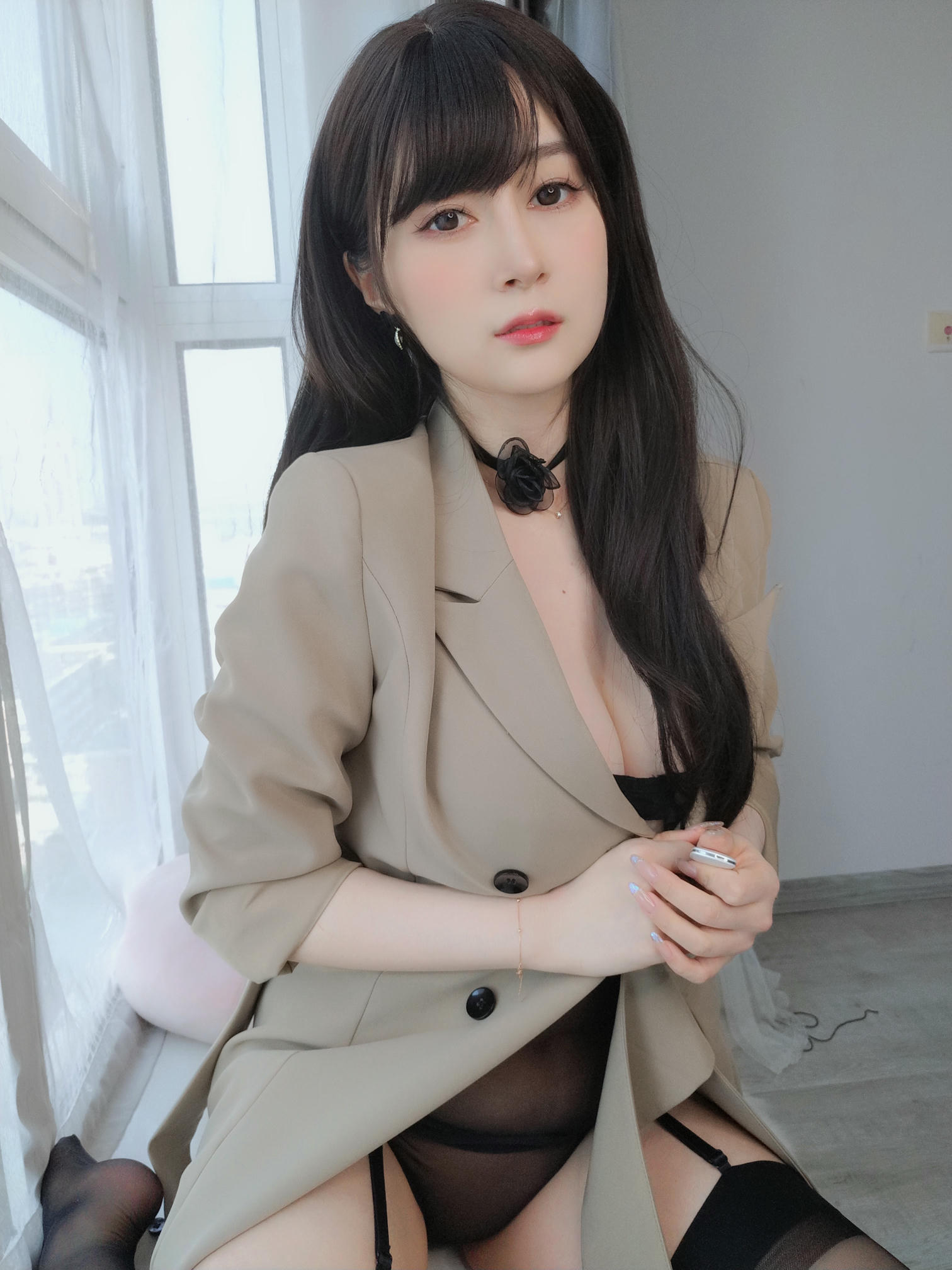 白银81 NO.135 23年03月会员合集[287P-4V-1003.5M]-002：職場露出_第1集