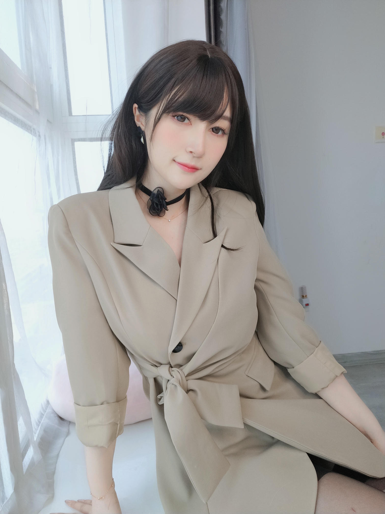 白银81 NO.135 23年03月会员合集[287P-4V-1003.5M]-002：職場露出_第1集