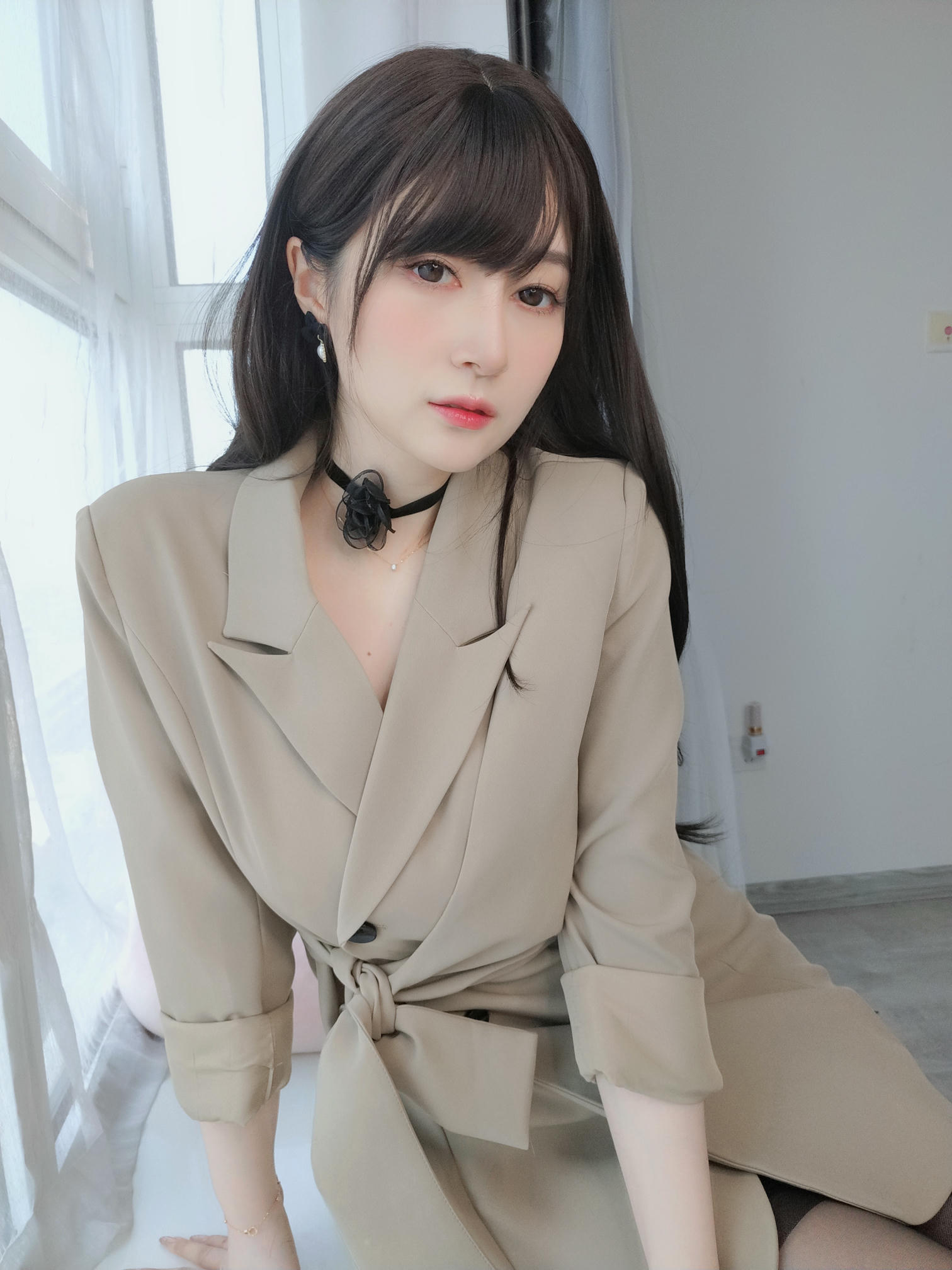 白银81 NO.135 23年03月会员合集[287P-4V-1003.5M]-002：職場露出_第1集