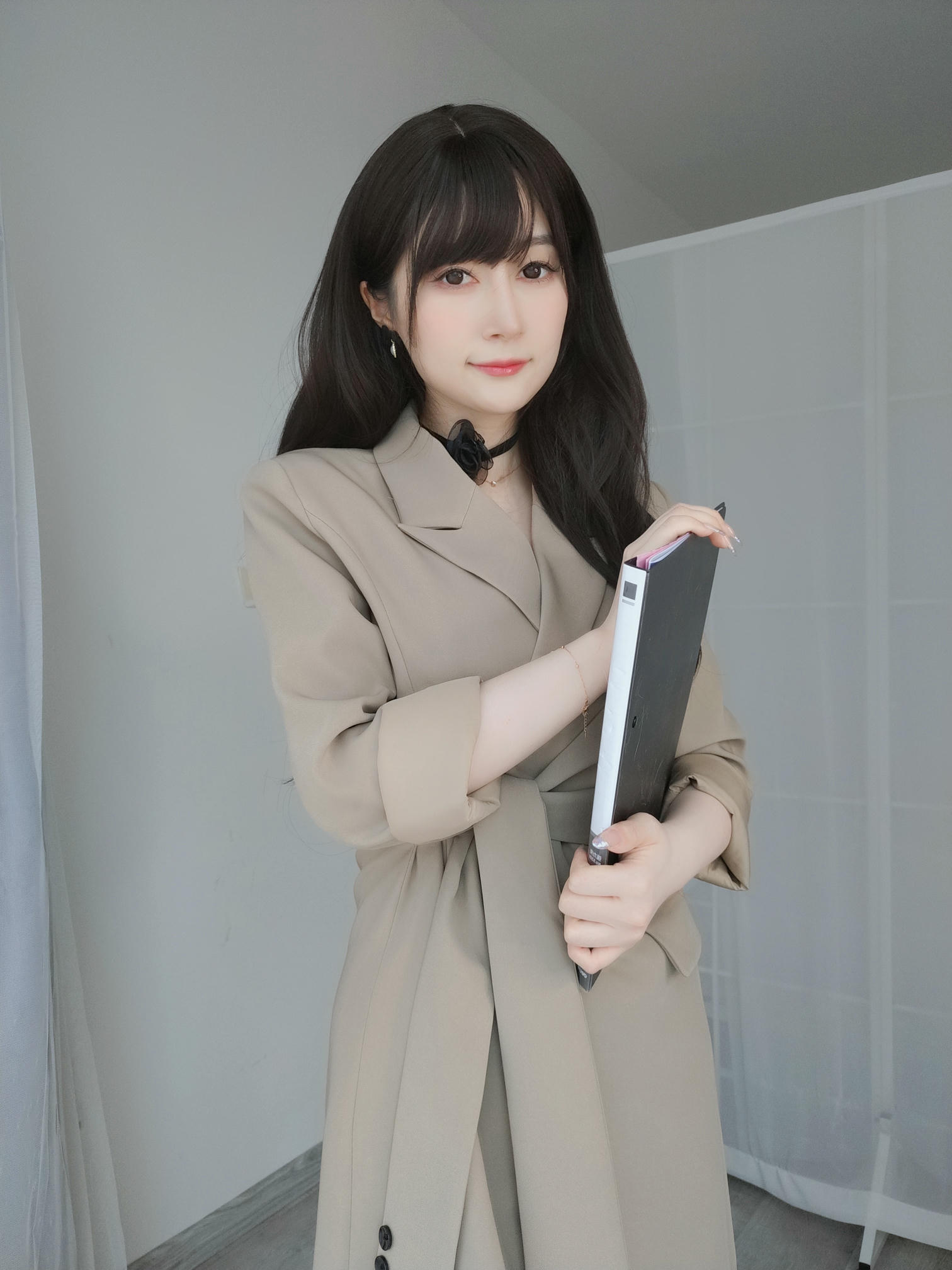 白银81 NO.135 23年03月会员合集[287P-4V-1003.5M]-002：職場露出_第1集
