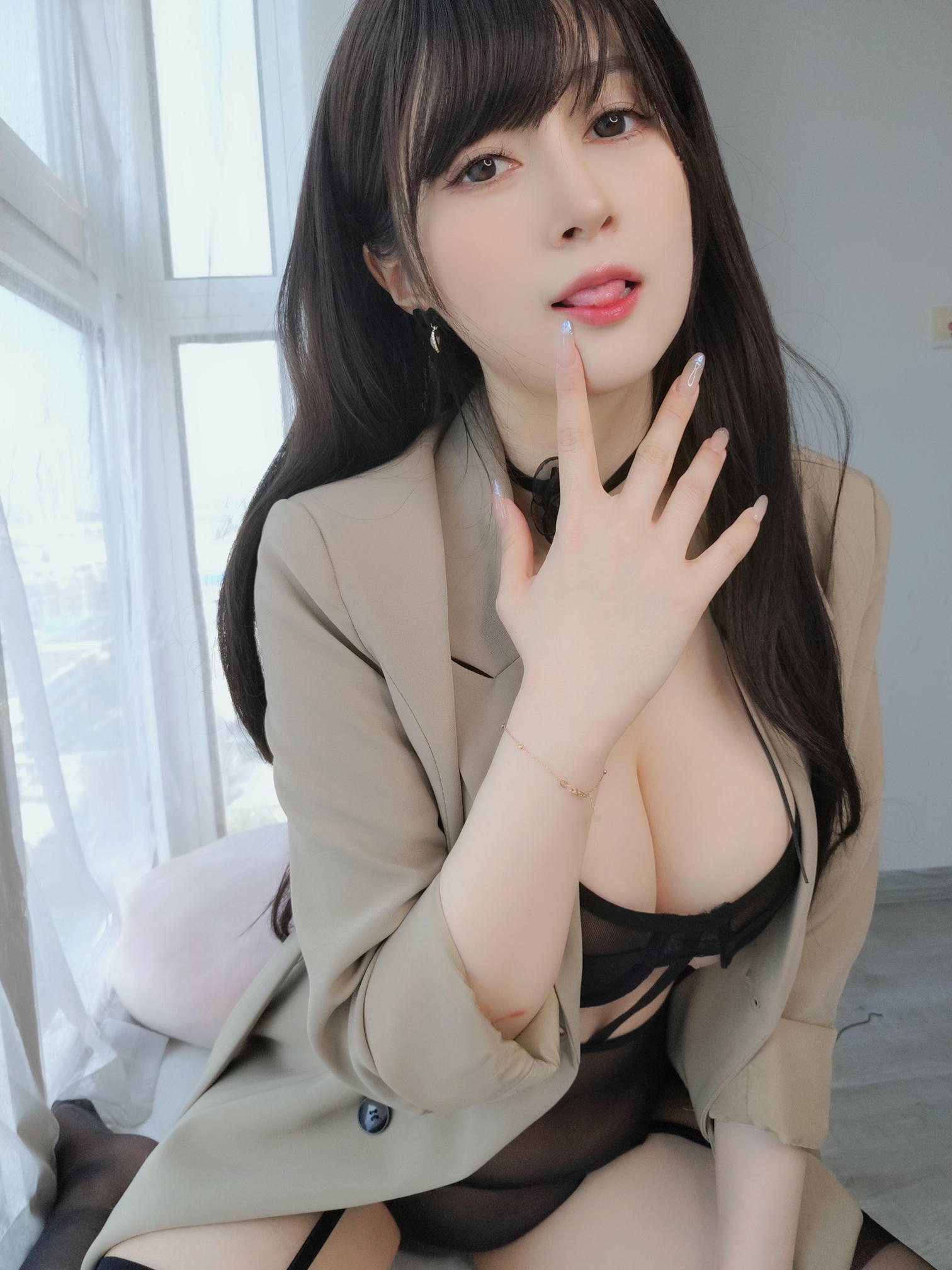 白银81 NO.135 23年03月会员合集[287P-4V-1003.5M]-003：こっそり他人にバレないように_第1集
