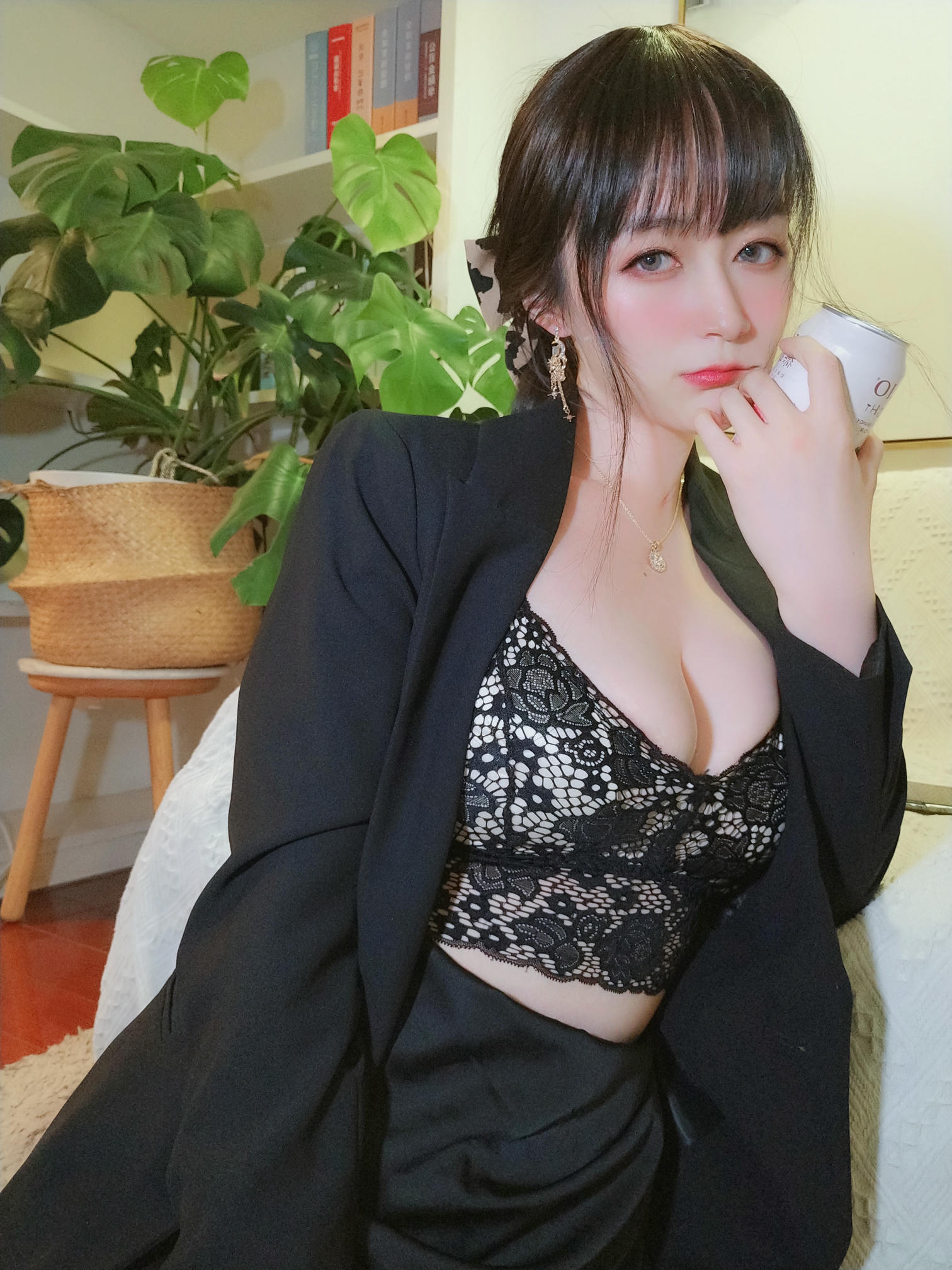 白银81 NO.050 西服自摄 [70P2V-619MB]_第2集