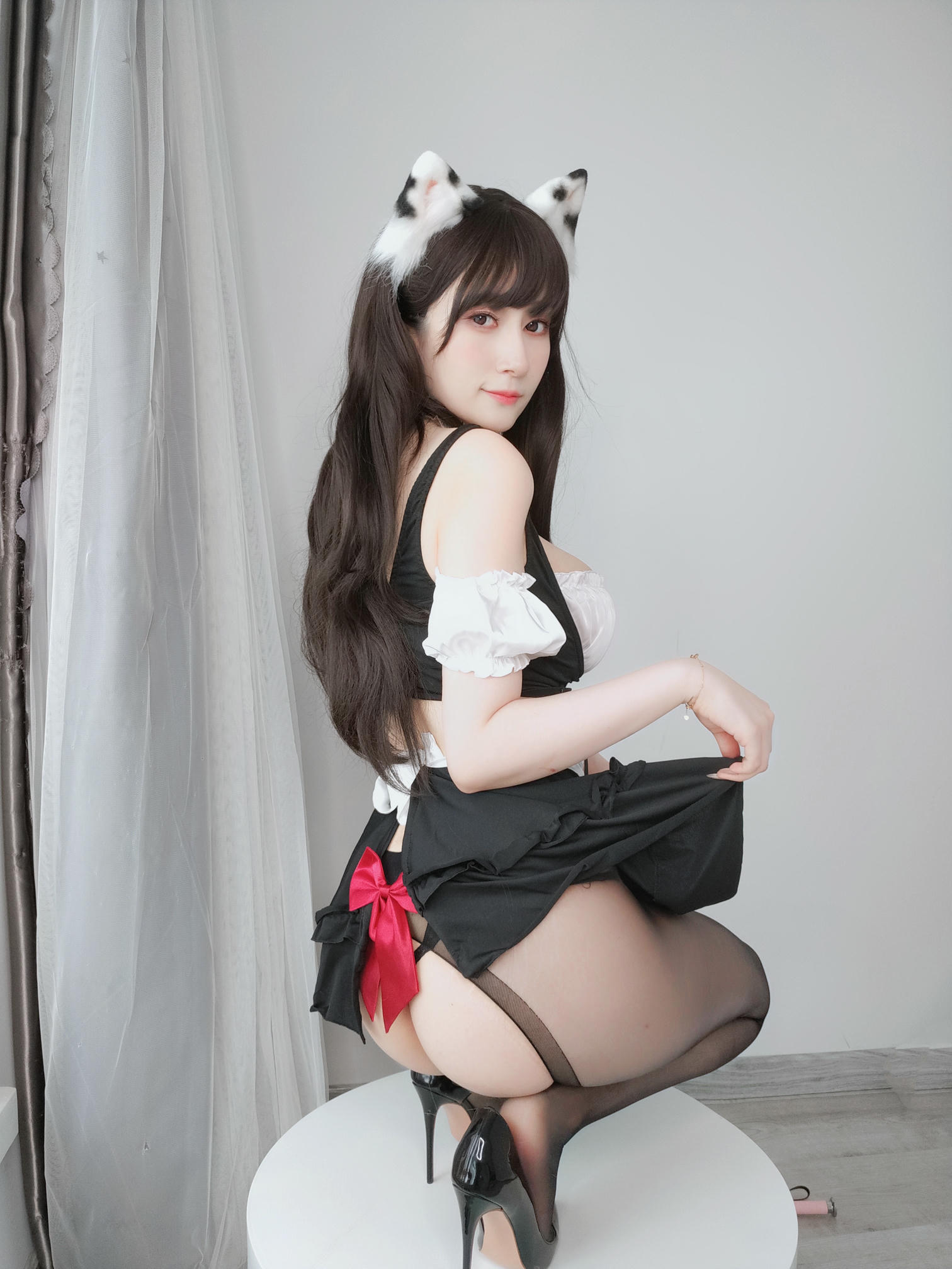 白银81 NO.141 23年04月Fantia会员订阅 (全25套) 346P2V-4.10 ご主人様…？ここでよろしいのですか [15P]_第1集