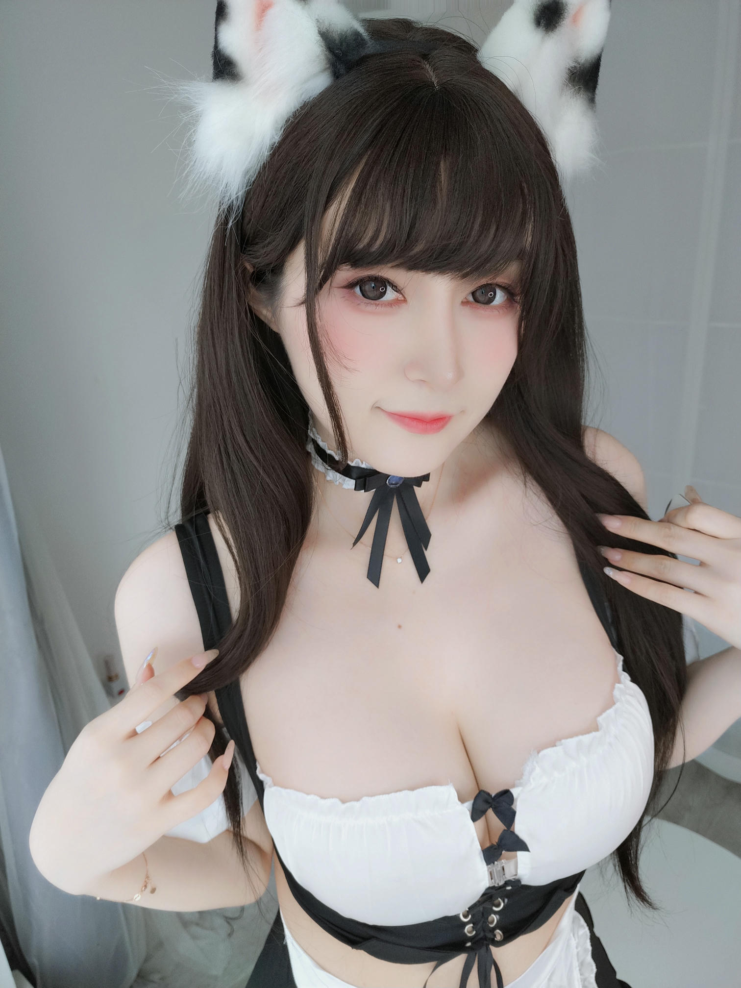 白银81 NO.141 23年04月Fantia会员订阅 (全25套) 346P2V-4.2 にゃー～ [15P]_第1集