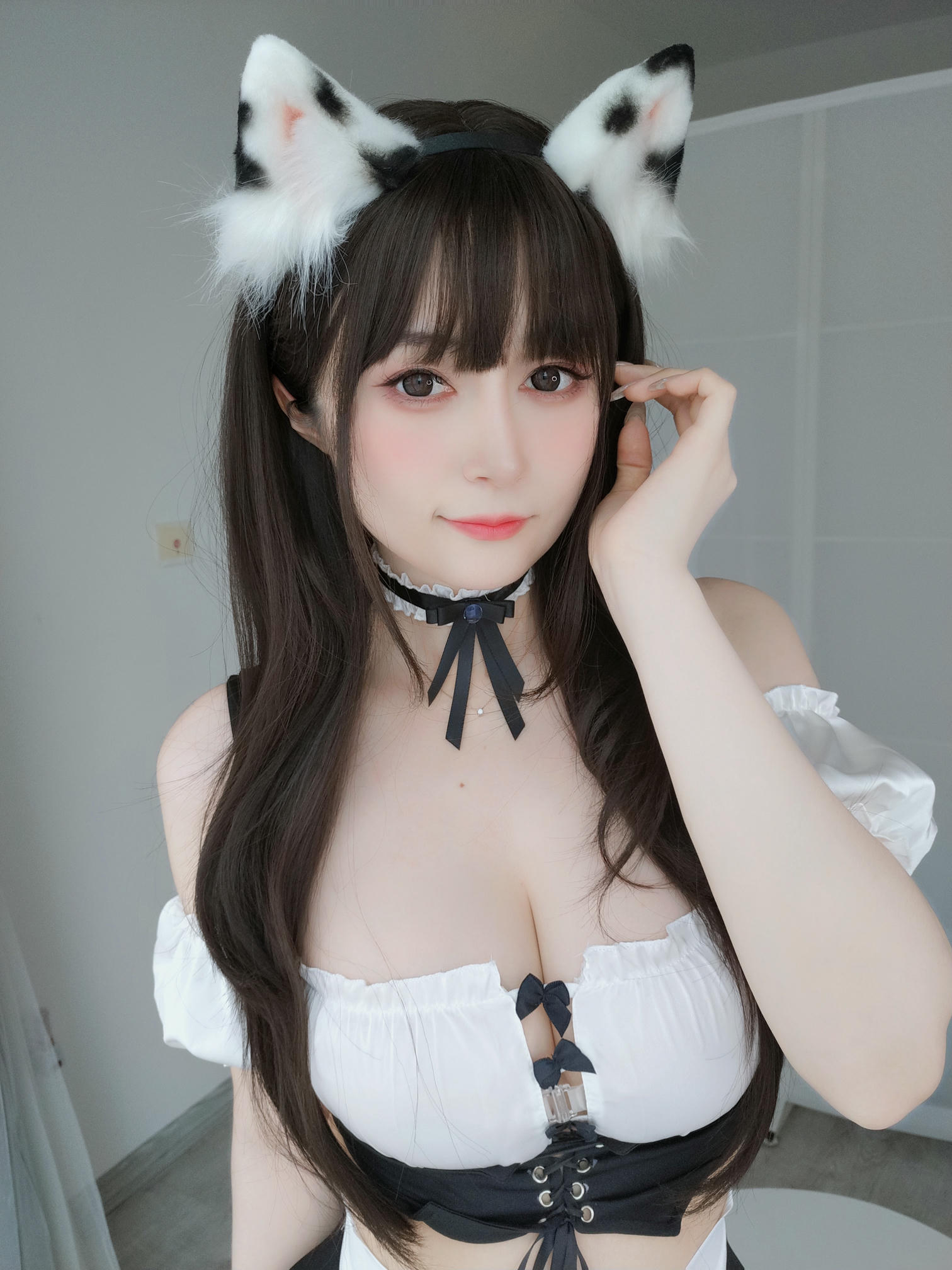 白银81 NO.141 23年04月Fantia会员订阅 (全25套) 346P2V-4.2 にゃー～ [15P]_第1集