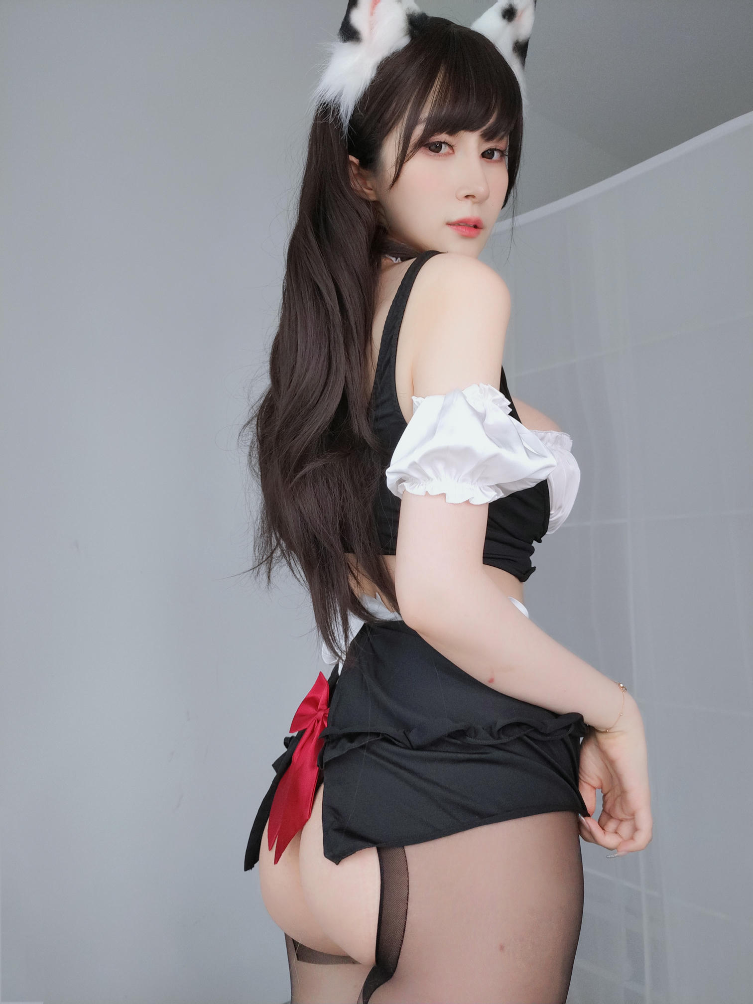 白银81 NO.141 23年04月Fantia会员订阅 (全25套) 346P2V-4.8 お尻 [15P]_第1集