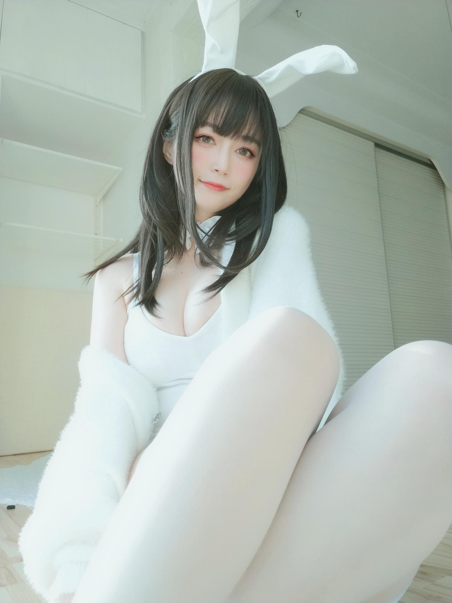 白银81 NO.056 白丝兔子 [108P4V-893MB]_第6集