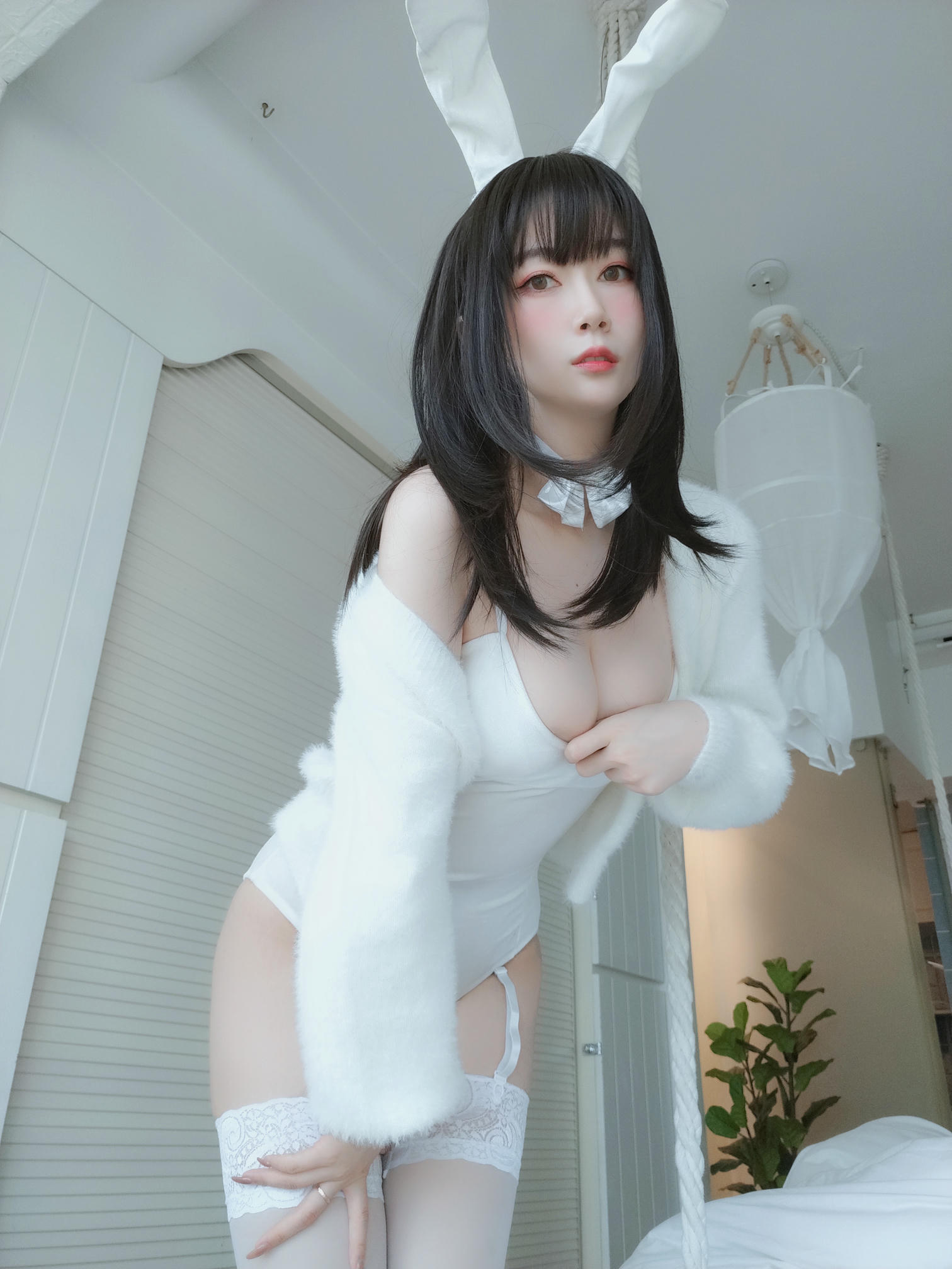 白银81 NO.056 白丝兔子 [108P4V-893MB]_第1集