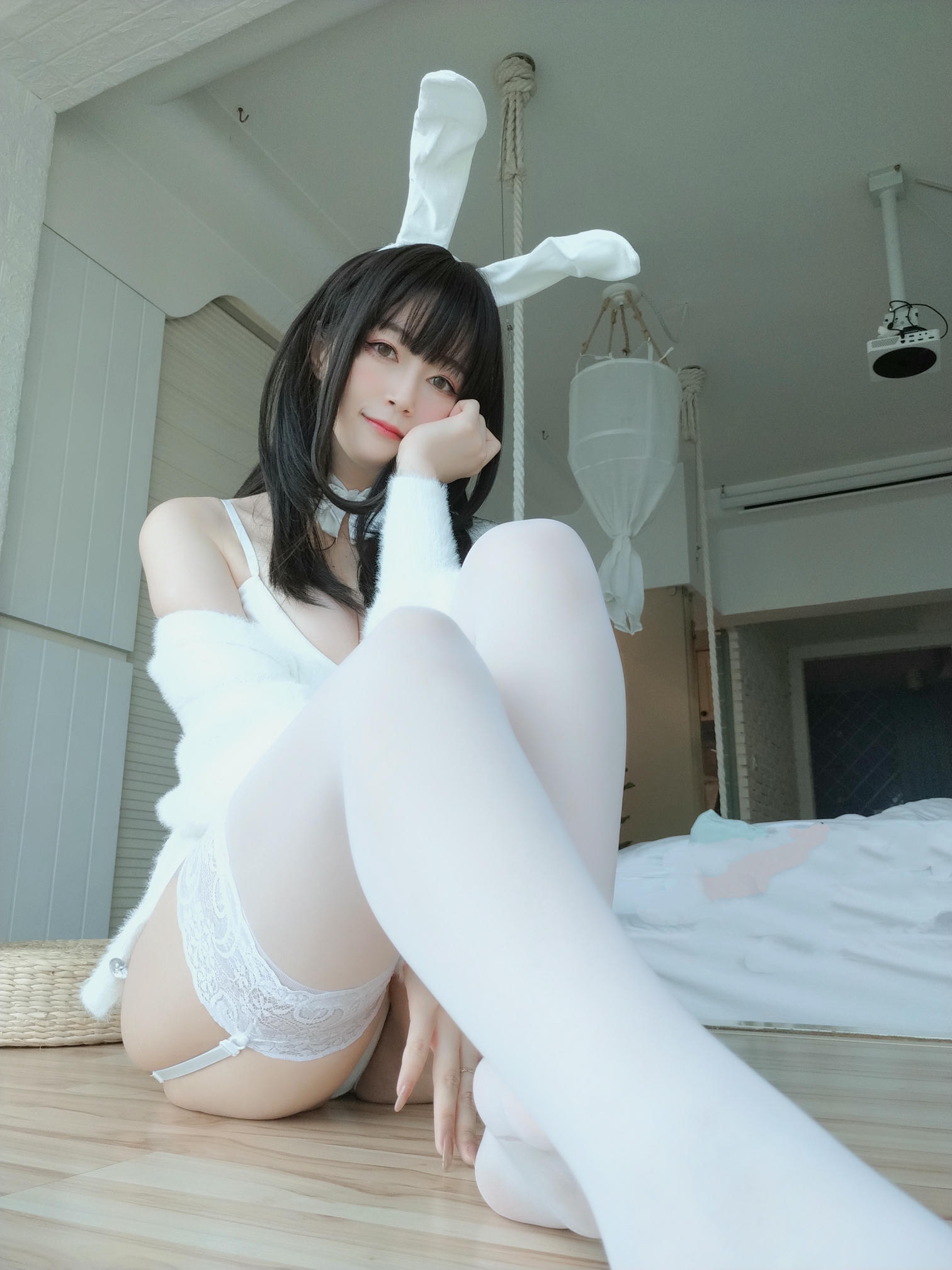 白银81 NO.056 白丝兔子 [108P4V-893MB]_第2集
