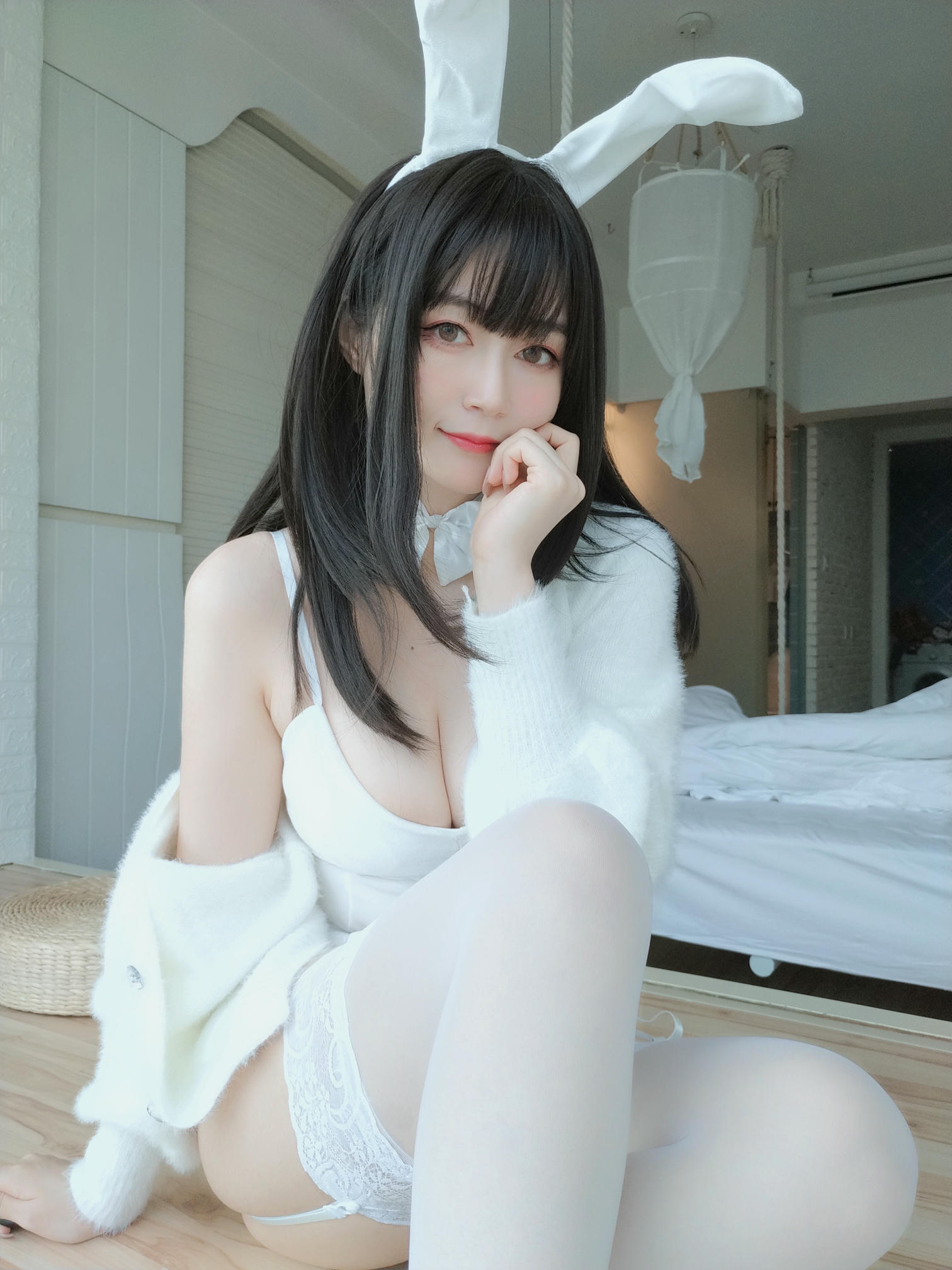 白银81 NO.056 白丝兔子 [108P4V-893MB]_第3集