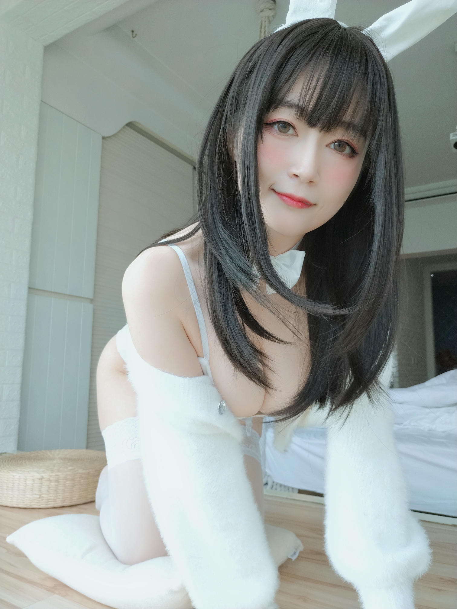 白银81 NO.056 白丝兔子 [108P4V-893MB]_第3集