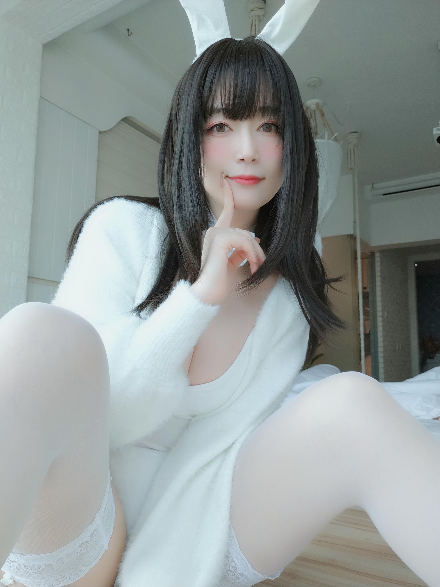 白银81 NO.056 白丝兔子 [108P4V-893MB]_第3集
