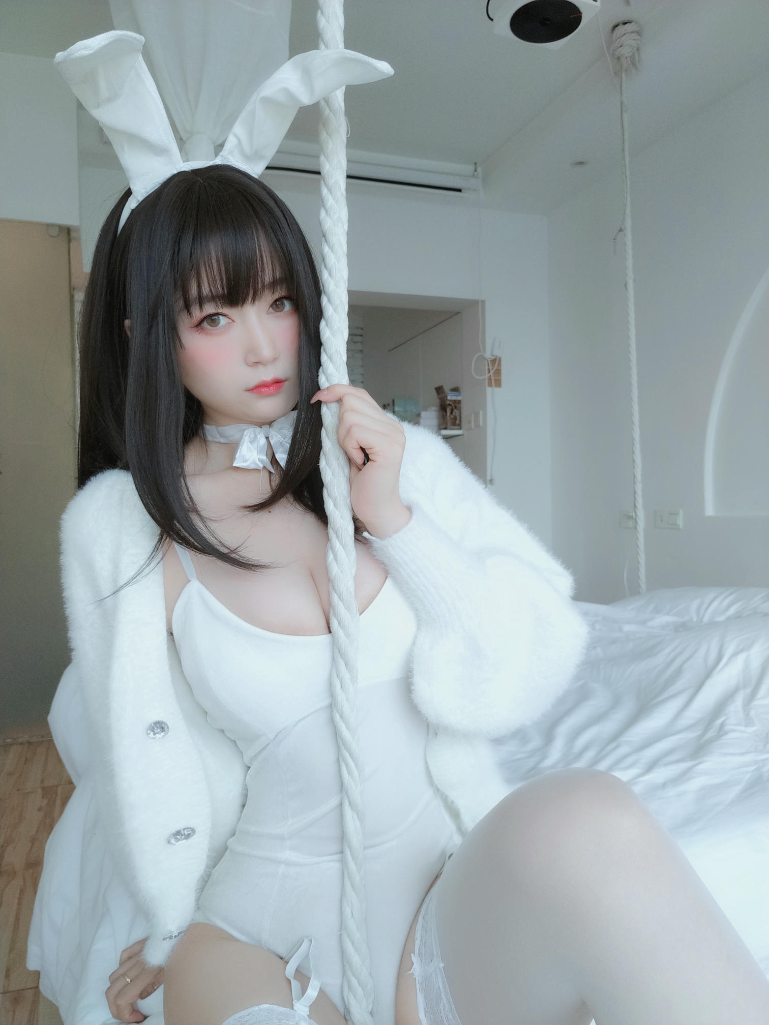 白银81 NO.056 白丝兔子 [108P4V-893MB]_第4集