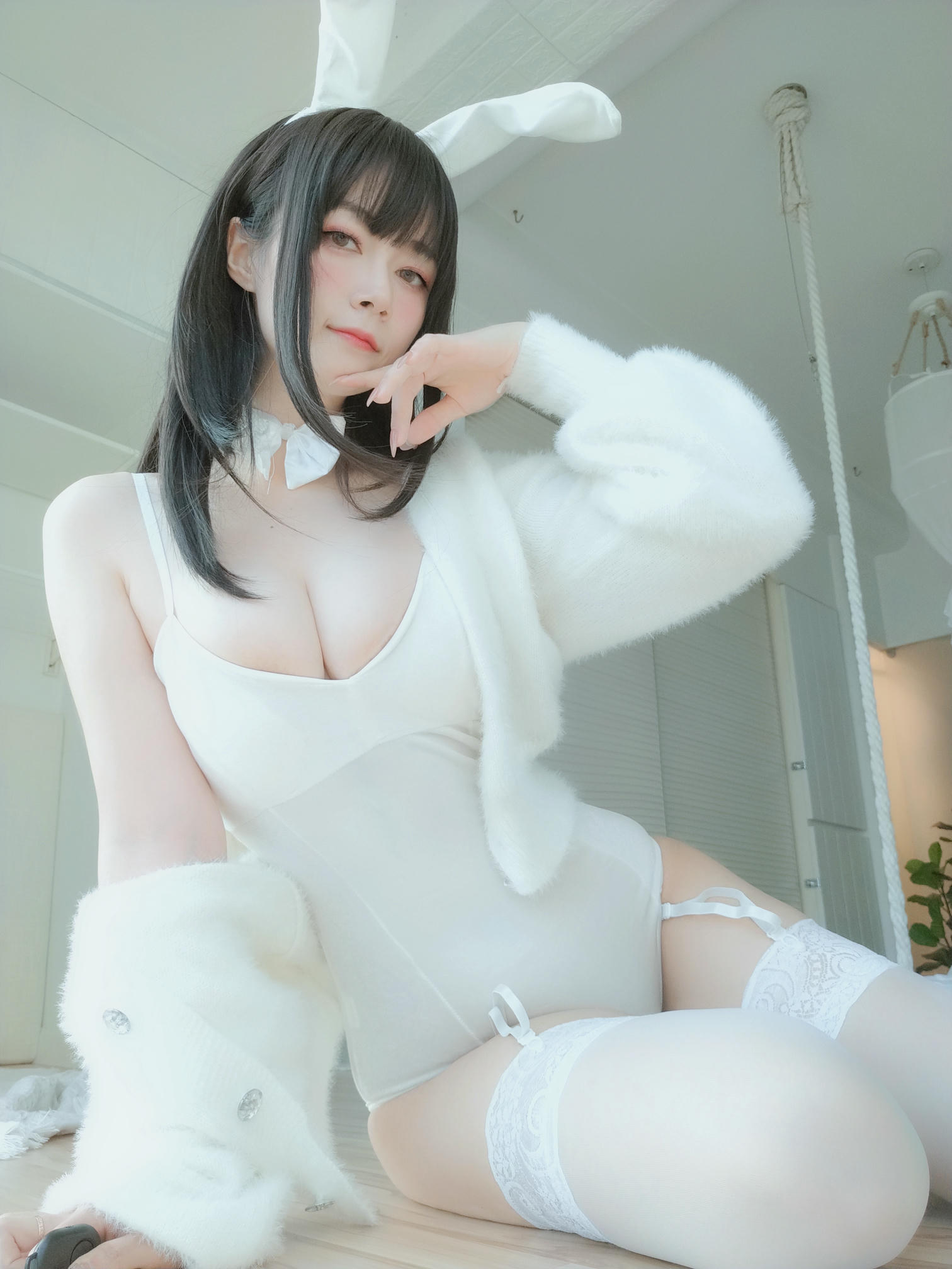 白银81 NO.056 白丝兔子 [108P4V-893MB]_第5集