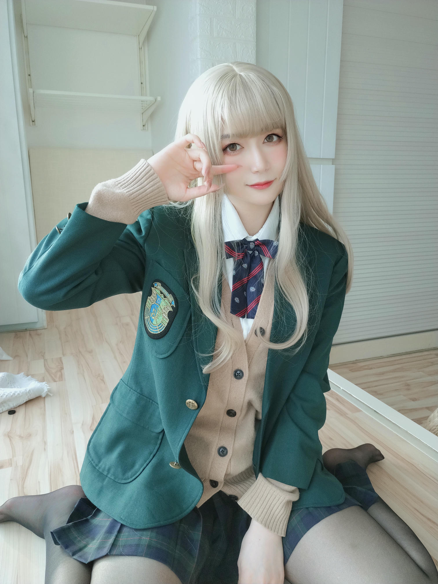 白银81 NO.057 灰色空间 [90P1V-578MB]_第1集