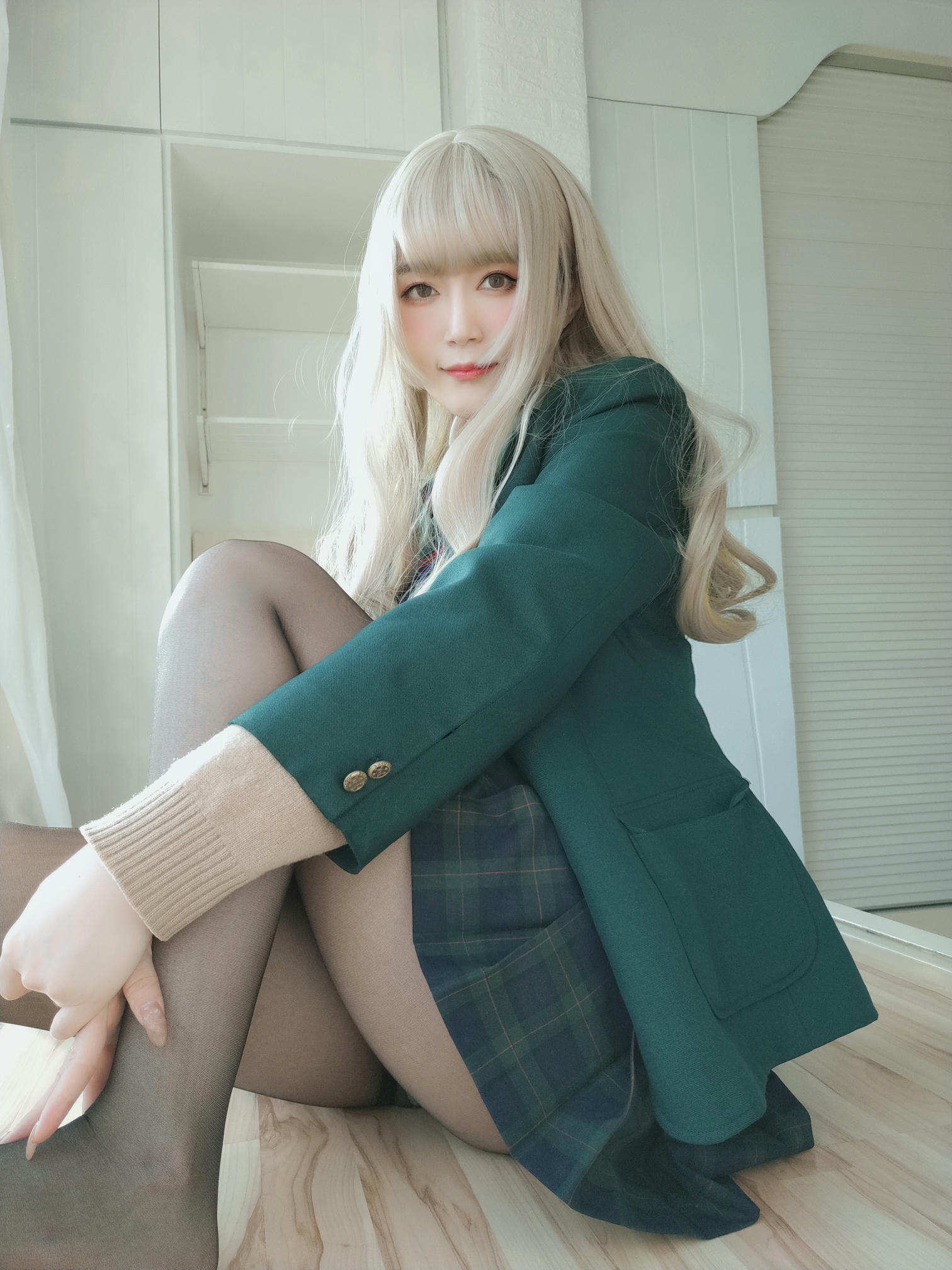 白银81 NO.057 灰色空间 [90P1V-578MB]_第1集
