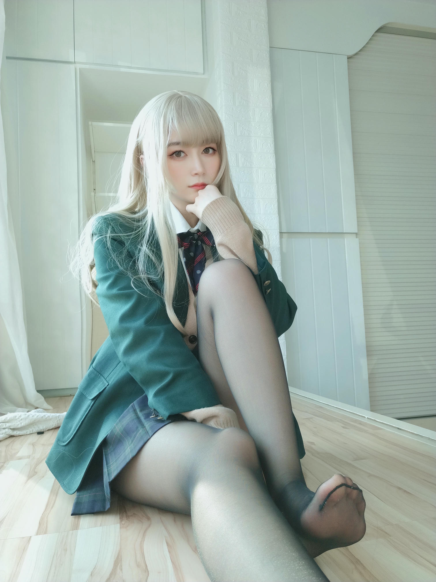 白银81 NO.057 灰色空间 [90P1V-578MB]_第1集