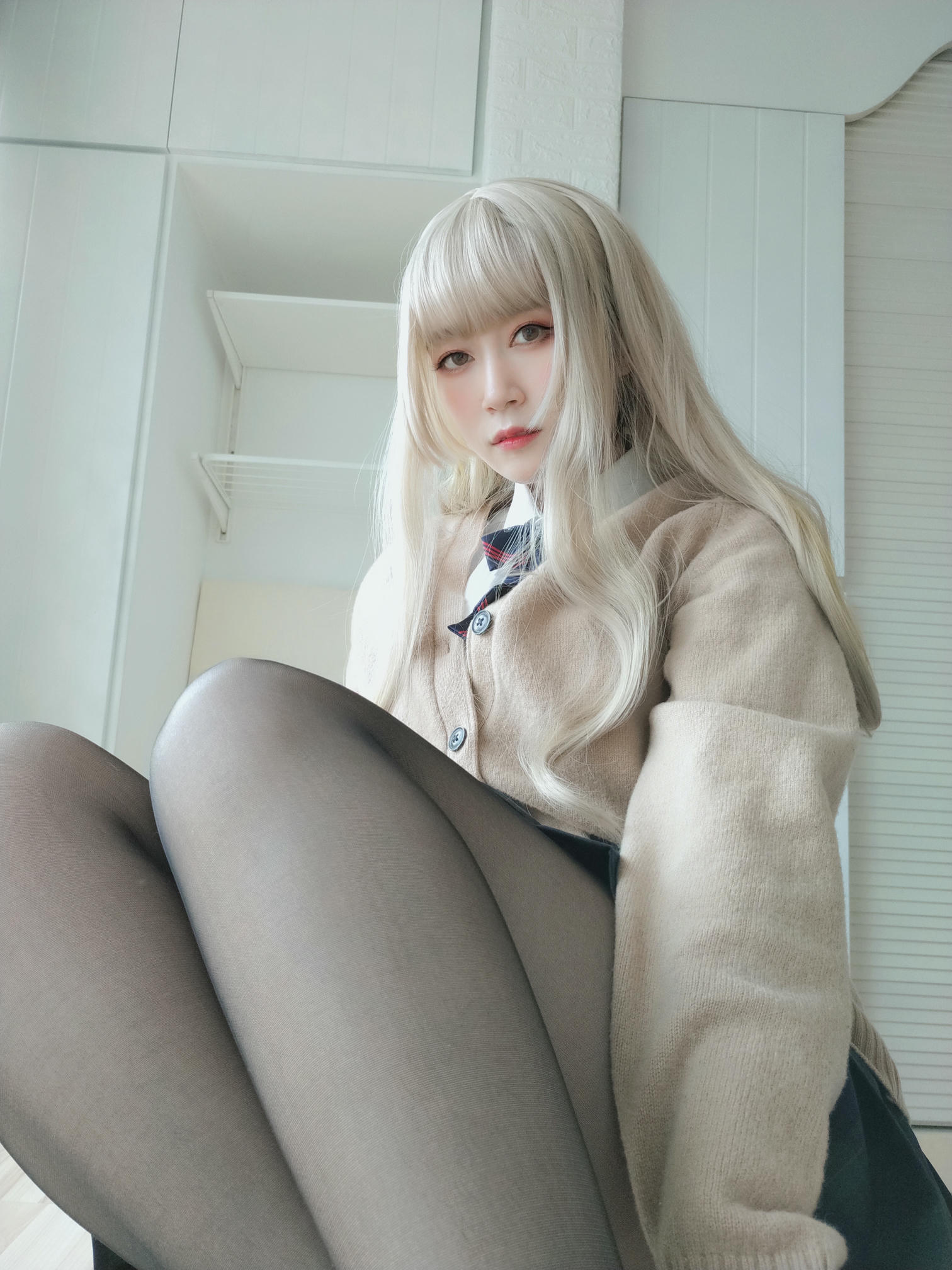 白银81 NO.057 灰色空间 [90P1V-578MB]_第2集