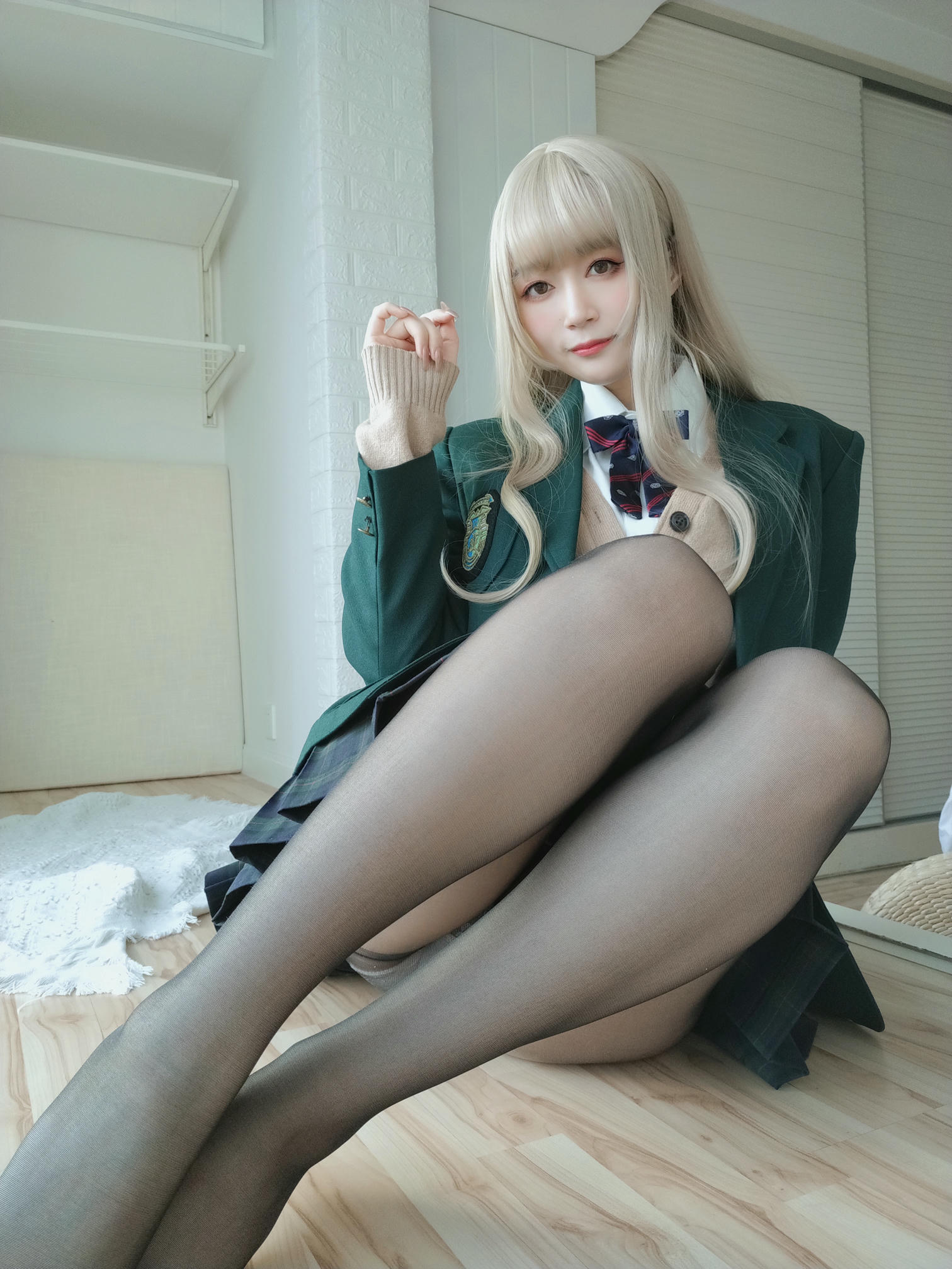白银81 NO.057 灰色空间 [90P1V-578MB]_第1集