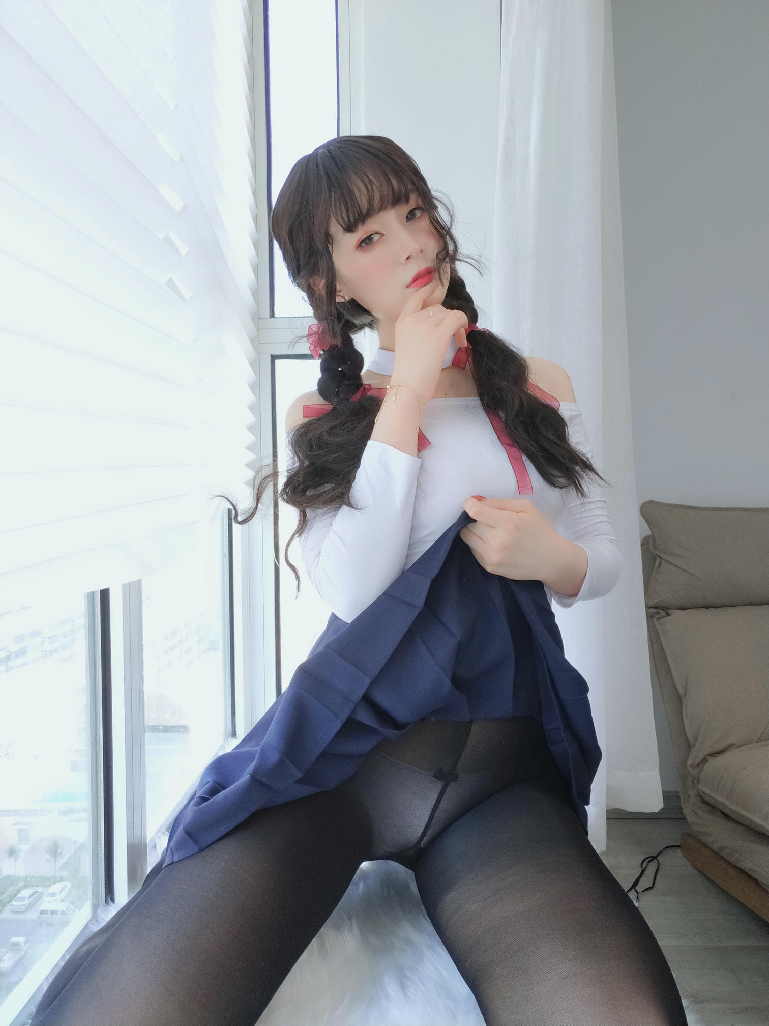 白银81 NO.005 邻家大姐姐的黑丝 [45P1V-252MB]_第1集