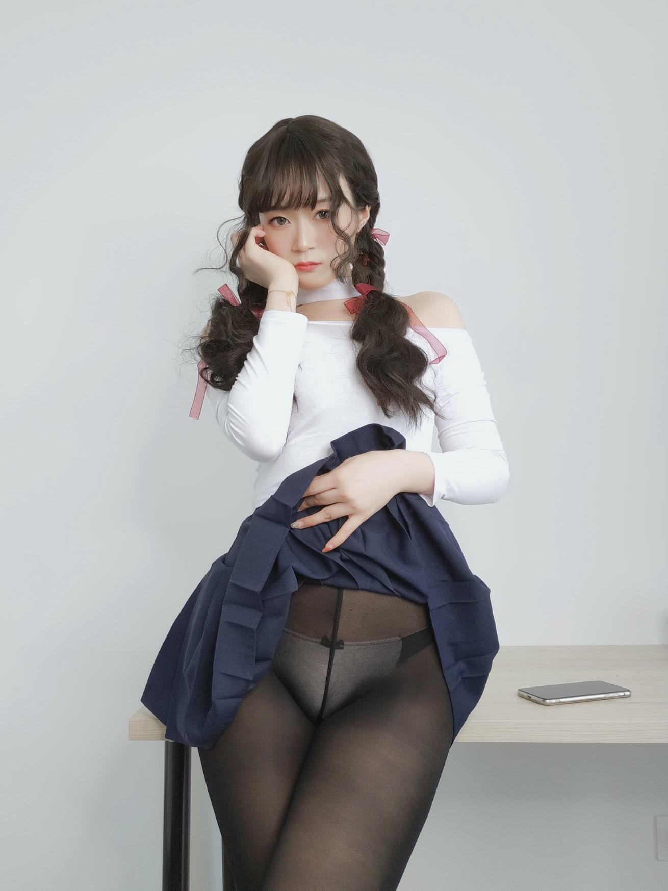 白银81 NO.005 邻家大姐姐的黑丝 [45P1V-252MB]_第1集