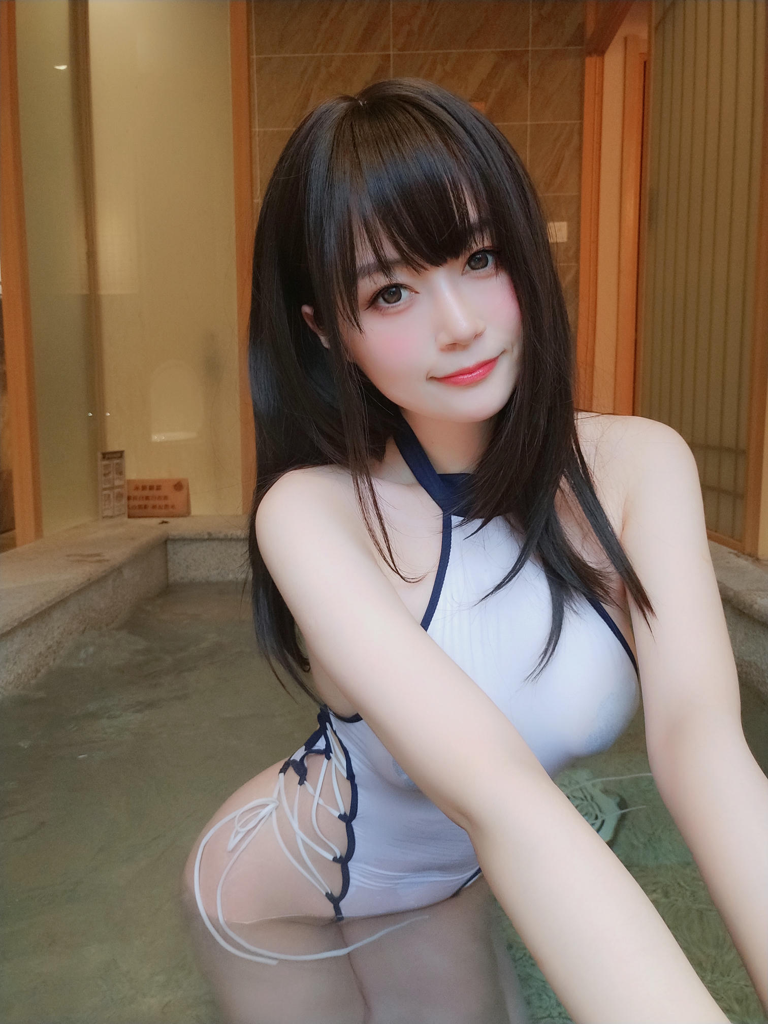 白银81 NO.060 女场浴池上 [67P4V-695MB]_第1集