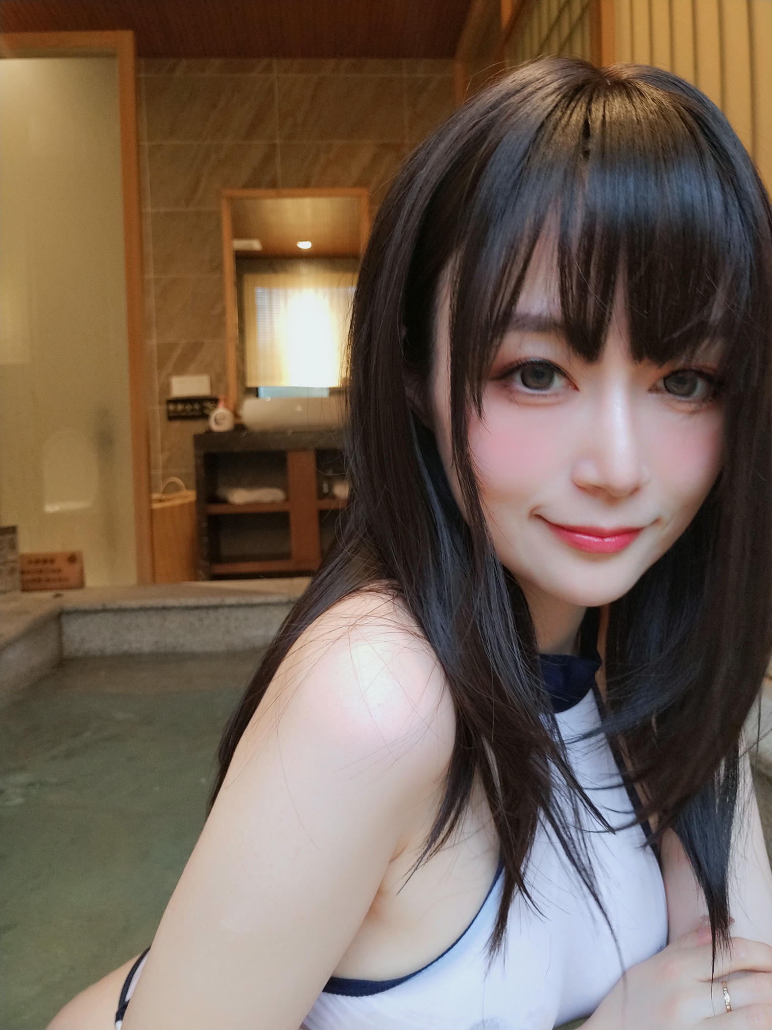 白银81 NO.060 女场浴池上 [67P4V-695MB]_第2集