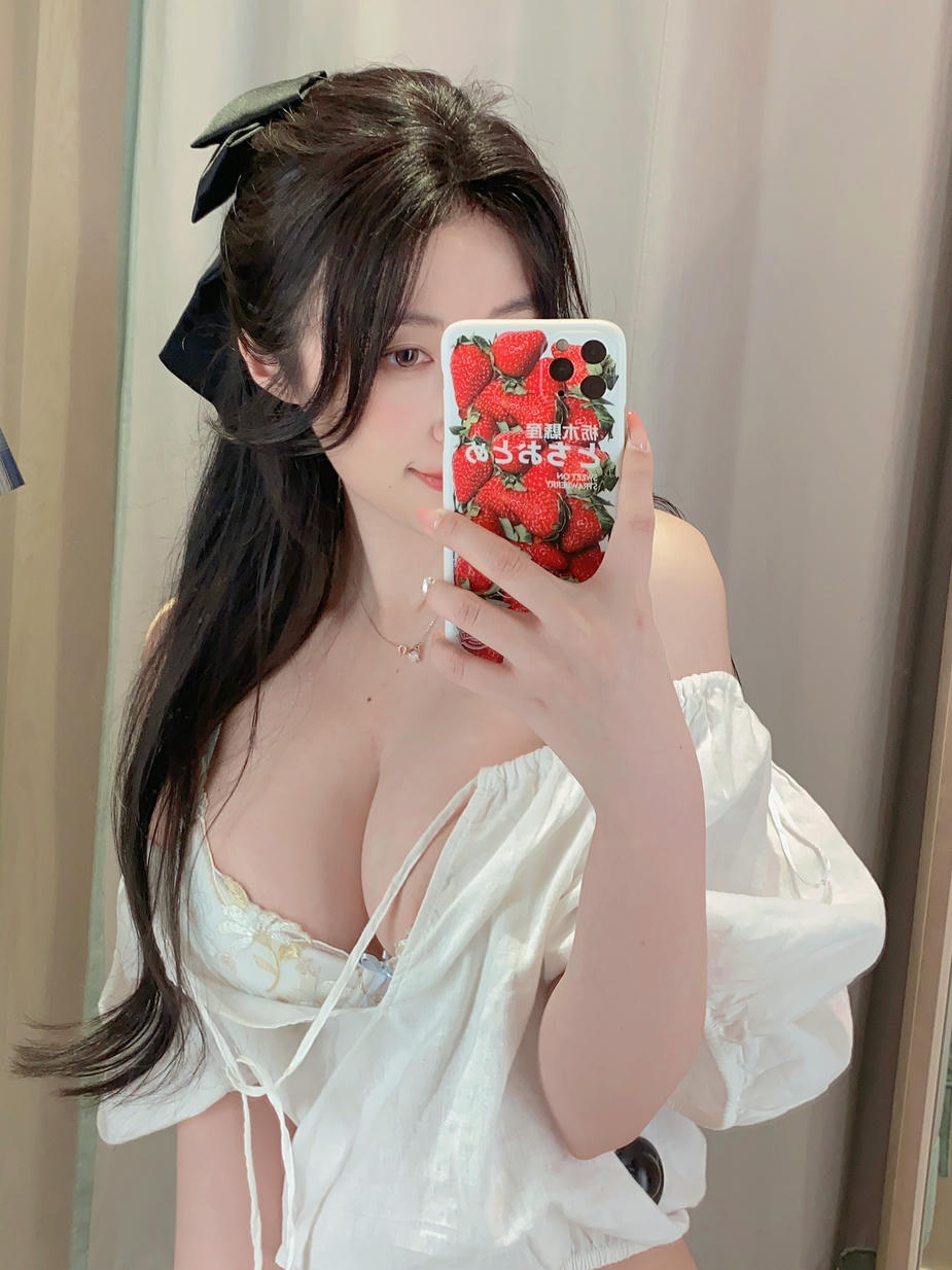 白银81 NO.144 Fantia 2023年08月 [259P9V-2.13GB]-2023-08-30 更衣室の自撮り1 [16P-90.45MB]_第1集