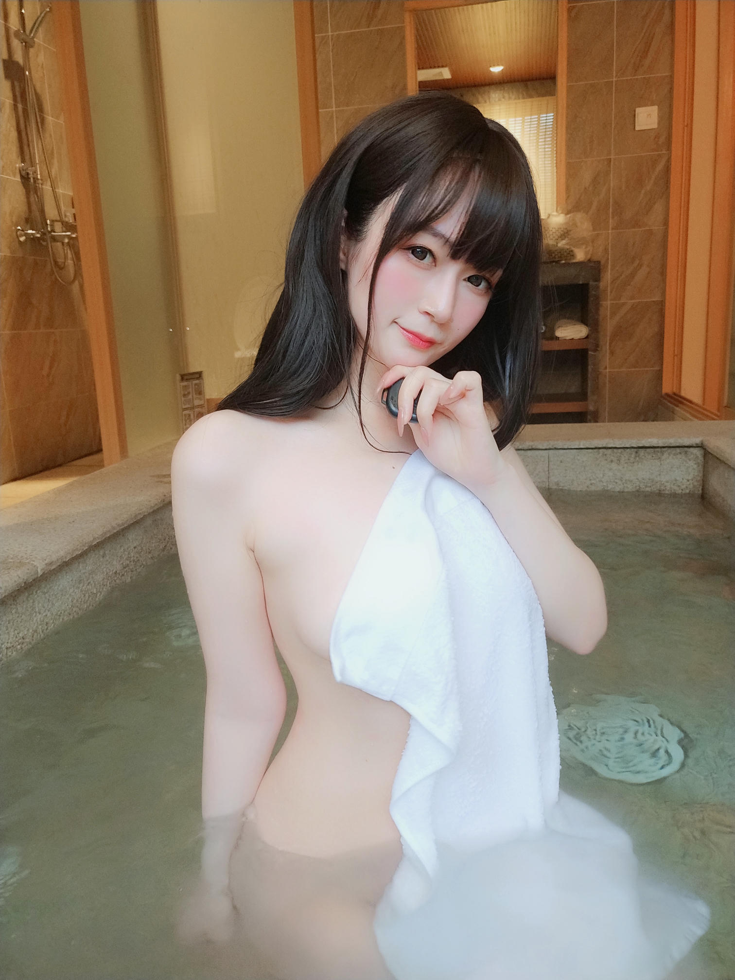 白银81 NO.061 女场浴池下 [68P5V-602MB]_第3集