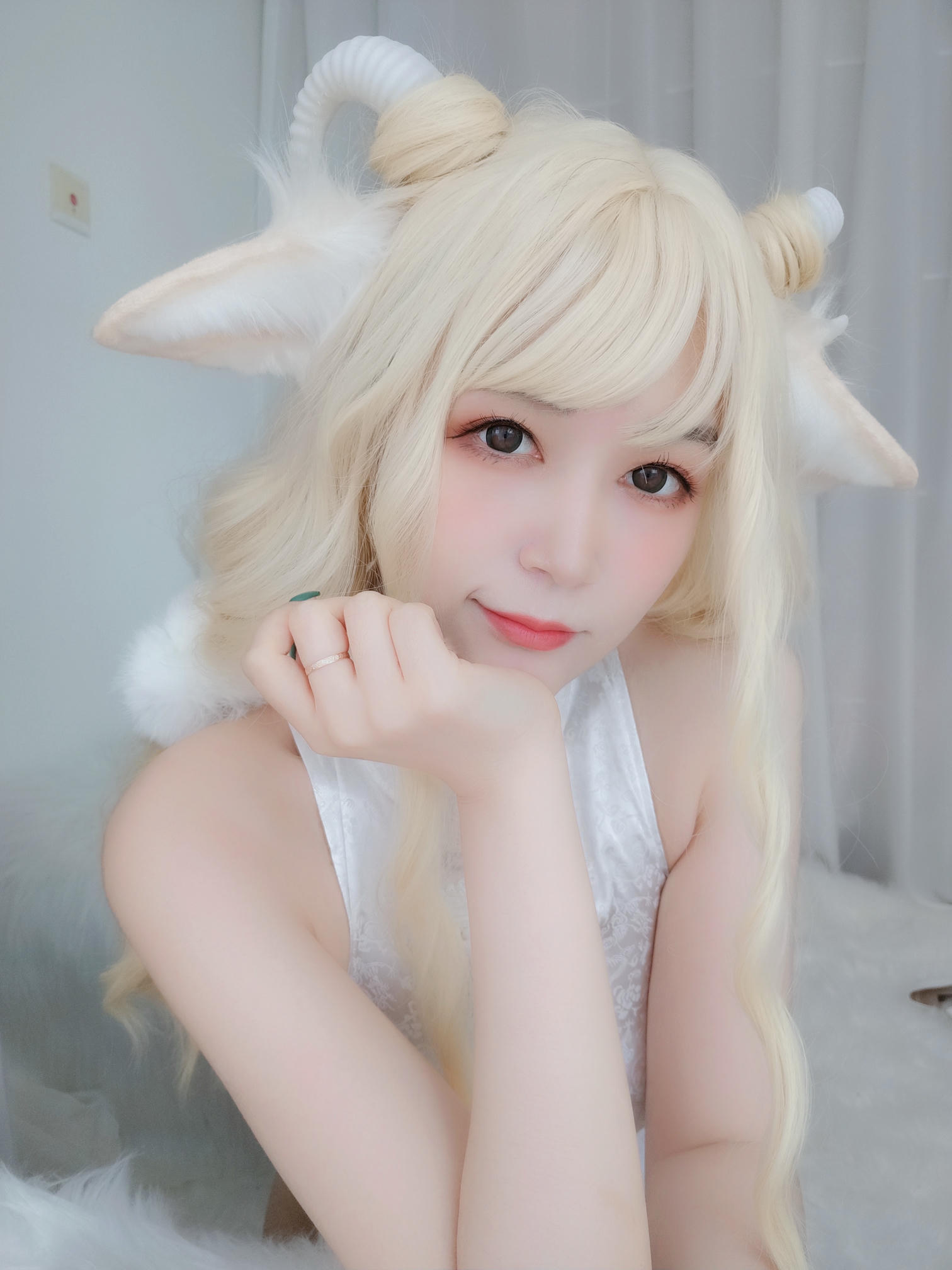 白银81 NO.063 白旗袍 [101P7V-567MB]_第4集