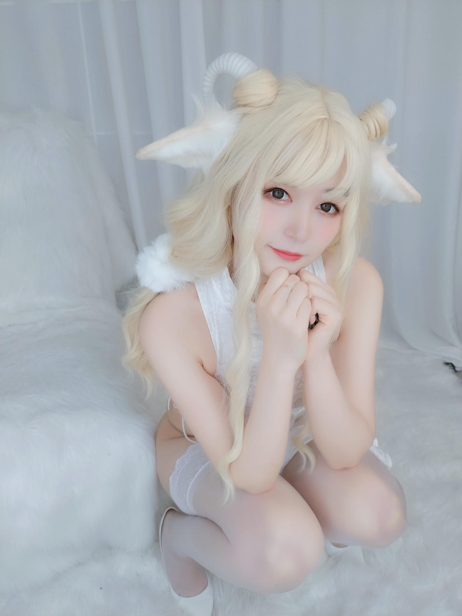 白银81 NO.063 白旗袍 [101P7V-567MB]_第1集