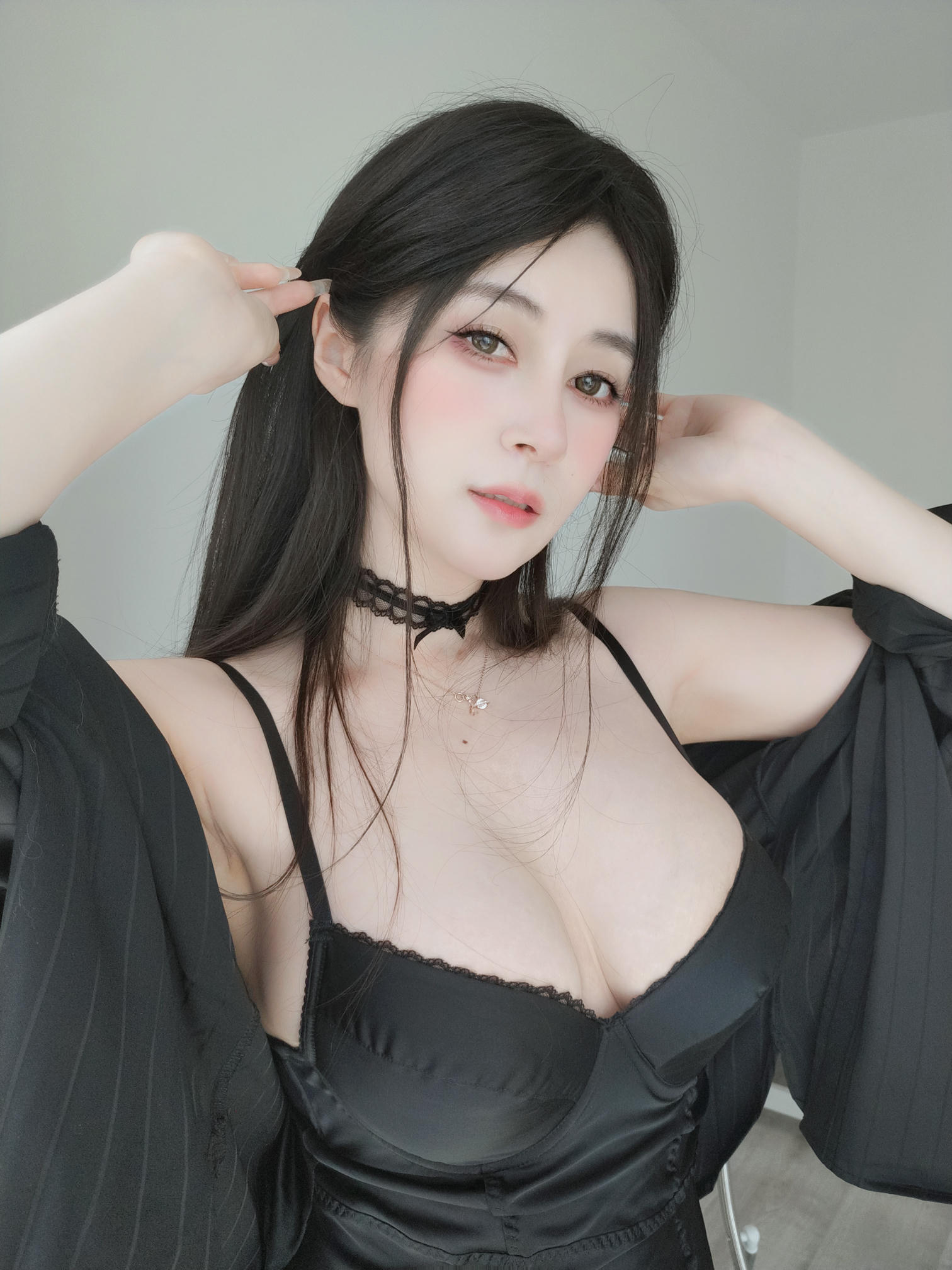 白银81 NO.146 Fantia 2023年10月 [349P8V-2.94GB]-2023-10-14_1 黒いパジャマ3 [15P-132.62MB]_第1集