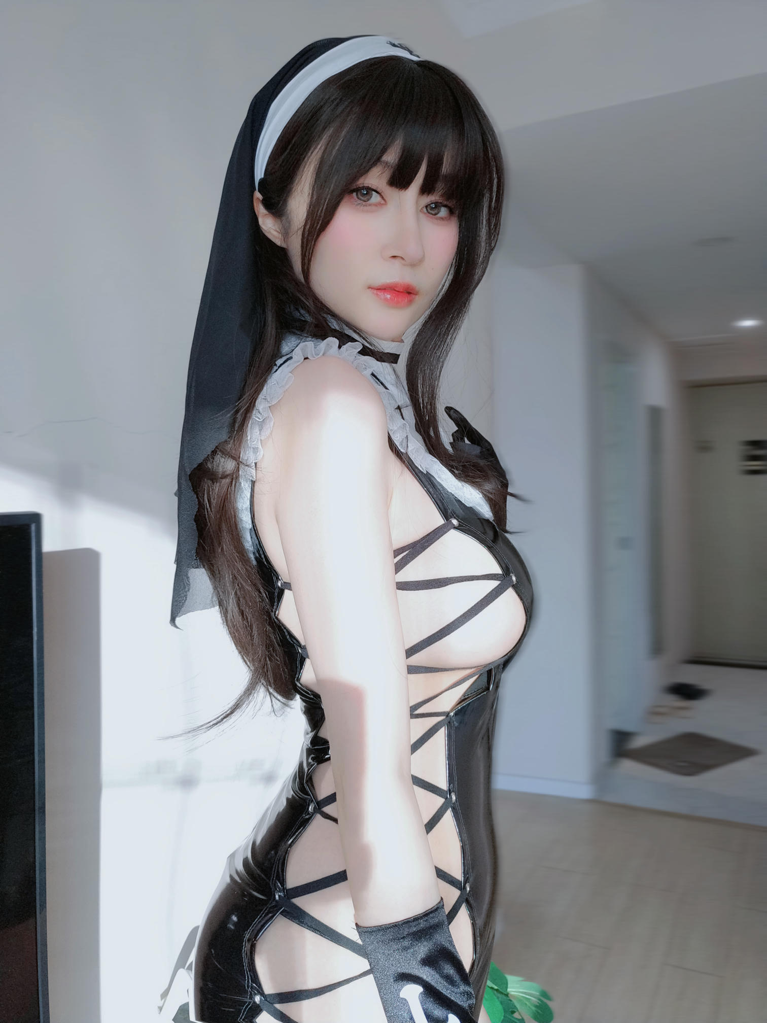 白银81 NO.146 Fantia 2023年10月 [349P8V-2.94GB]-2023-10-24 修道女1 [19P-134.15MB]_第1集