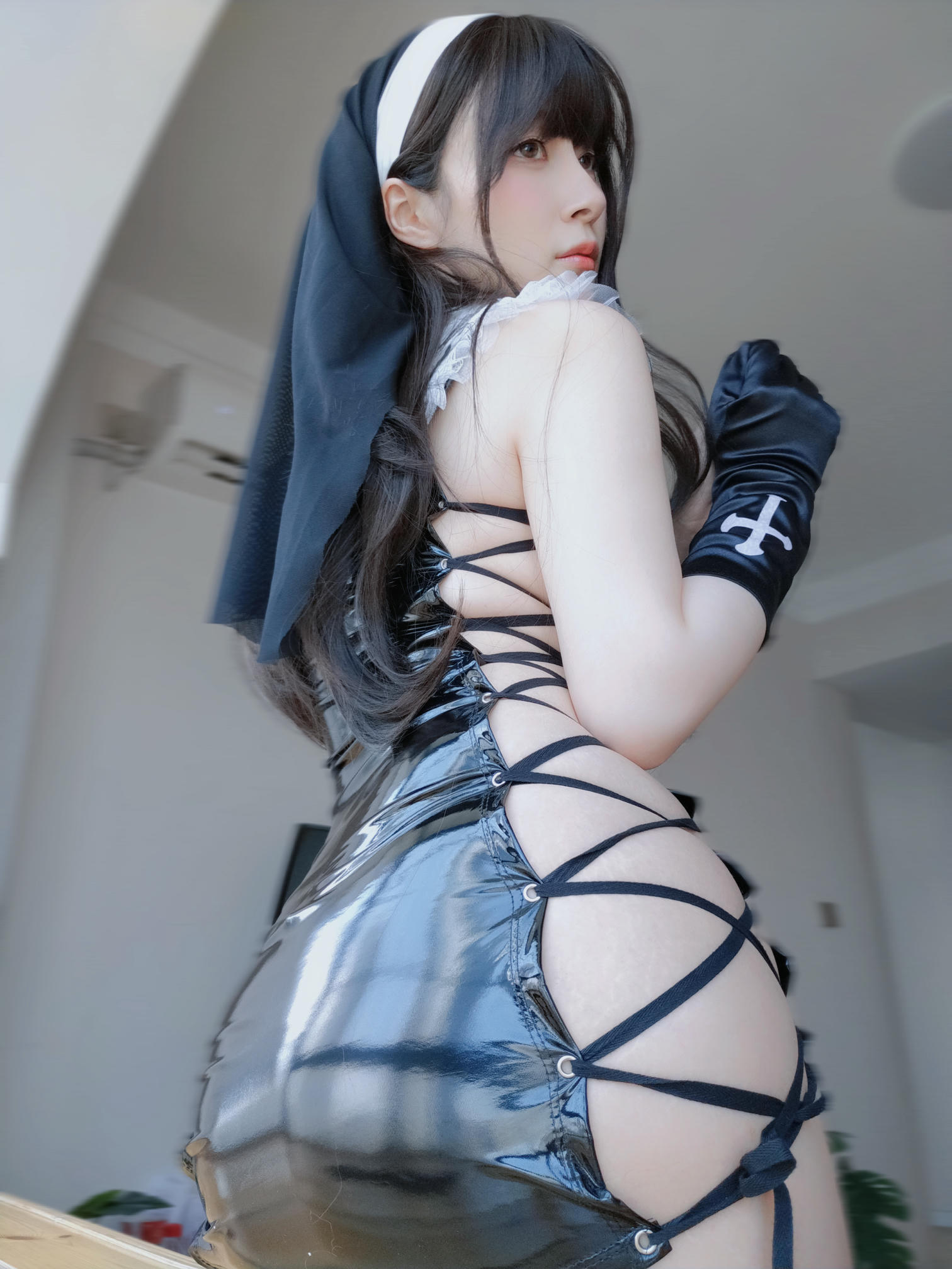 白银81 NO.146 Fantia 2023年10月 [349P8V-2.94GB]-2023-10-24 修道女1 [19P-134.15MB]_第1集