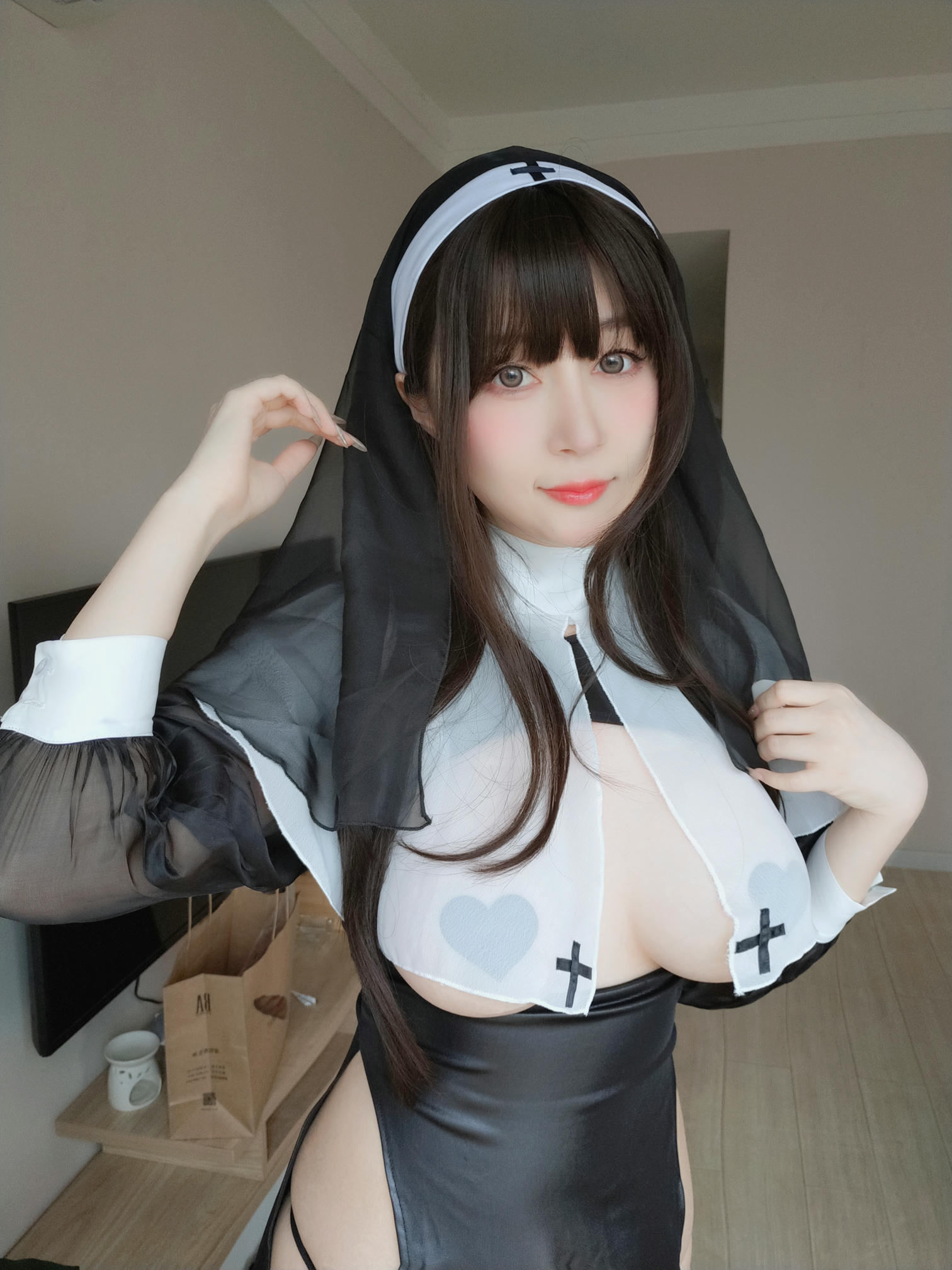 白银81 NO.146 Fantia 2023年10月 [349P8V-2.94GB]-2023-10-24 修道女2 [19P-124.92MB]_第1集
