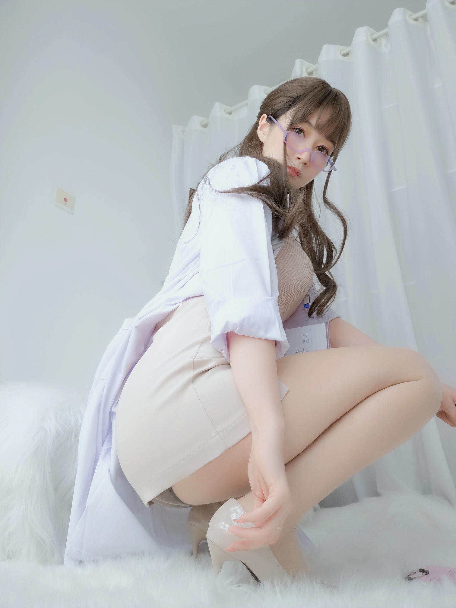 白银81 NO.066 私人医生 [159P6V-1.03GB]_第8集