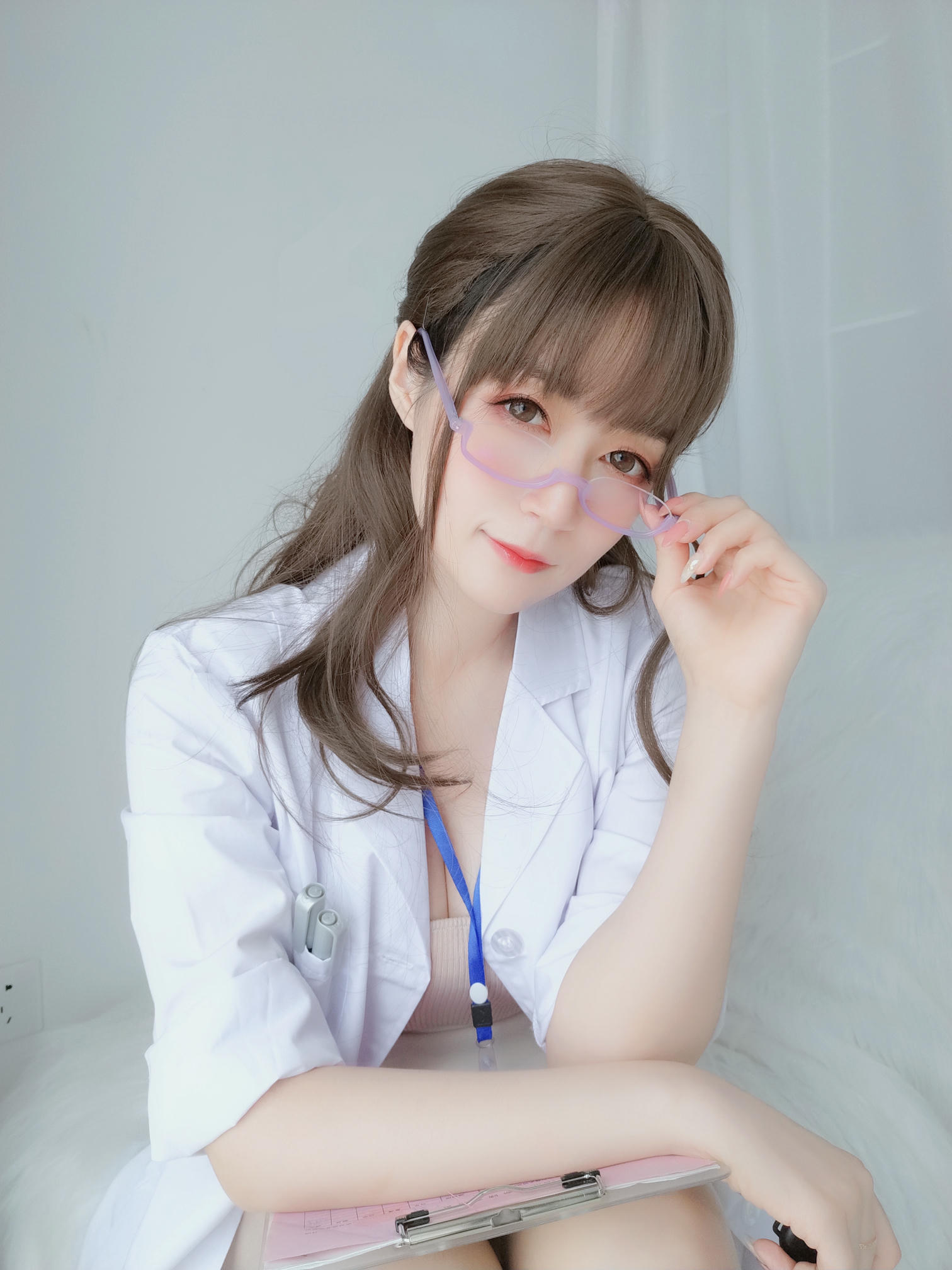 白银81 NO.066 私人医生 [159P6V-1.03GB]_第4集