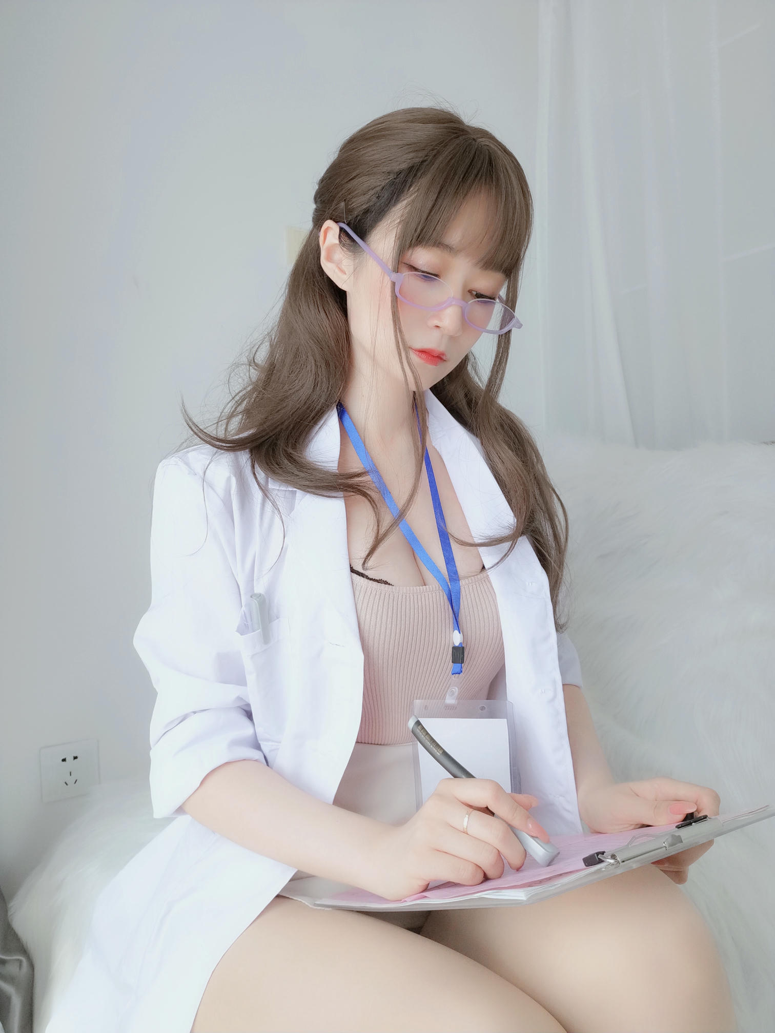 白银81 NO.066 私人医生 [159P6V-1.03GB]_第4集