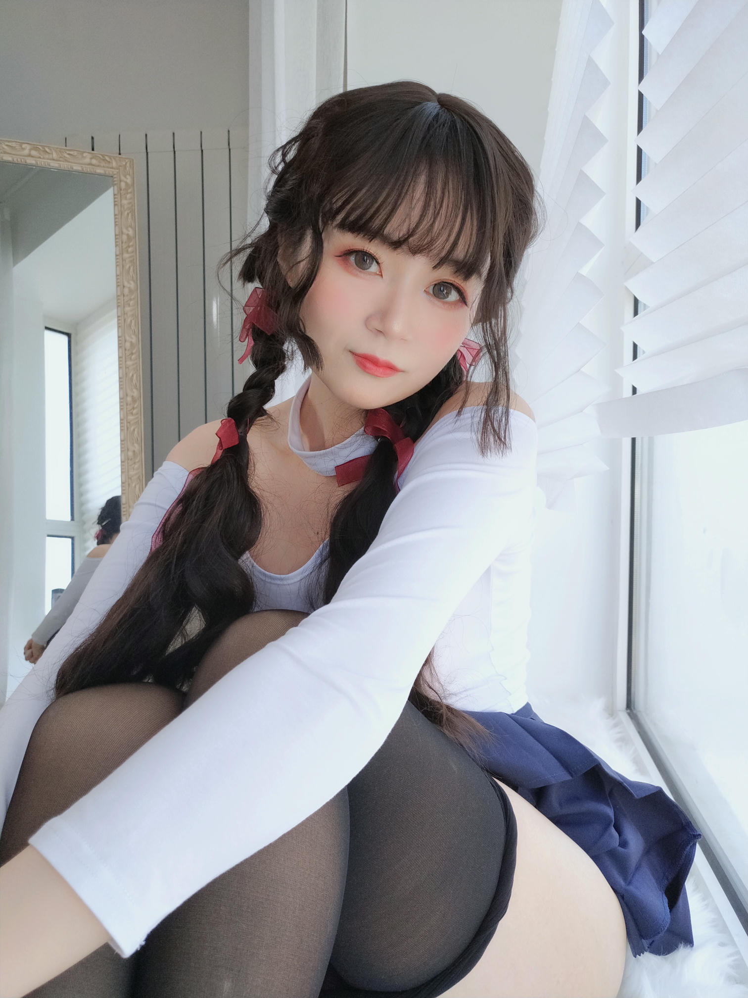 白银81 NO.006 邻家大姐姐的黑丝DLC [35P1V-291MB]_第1集