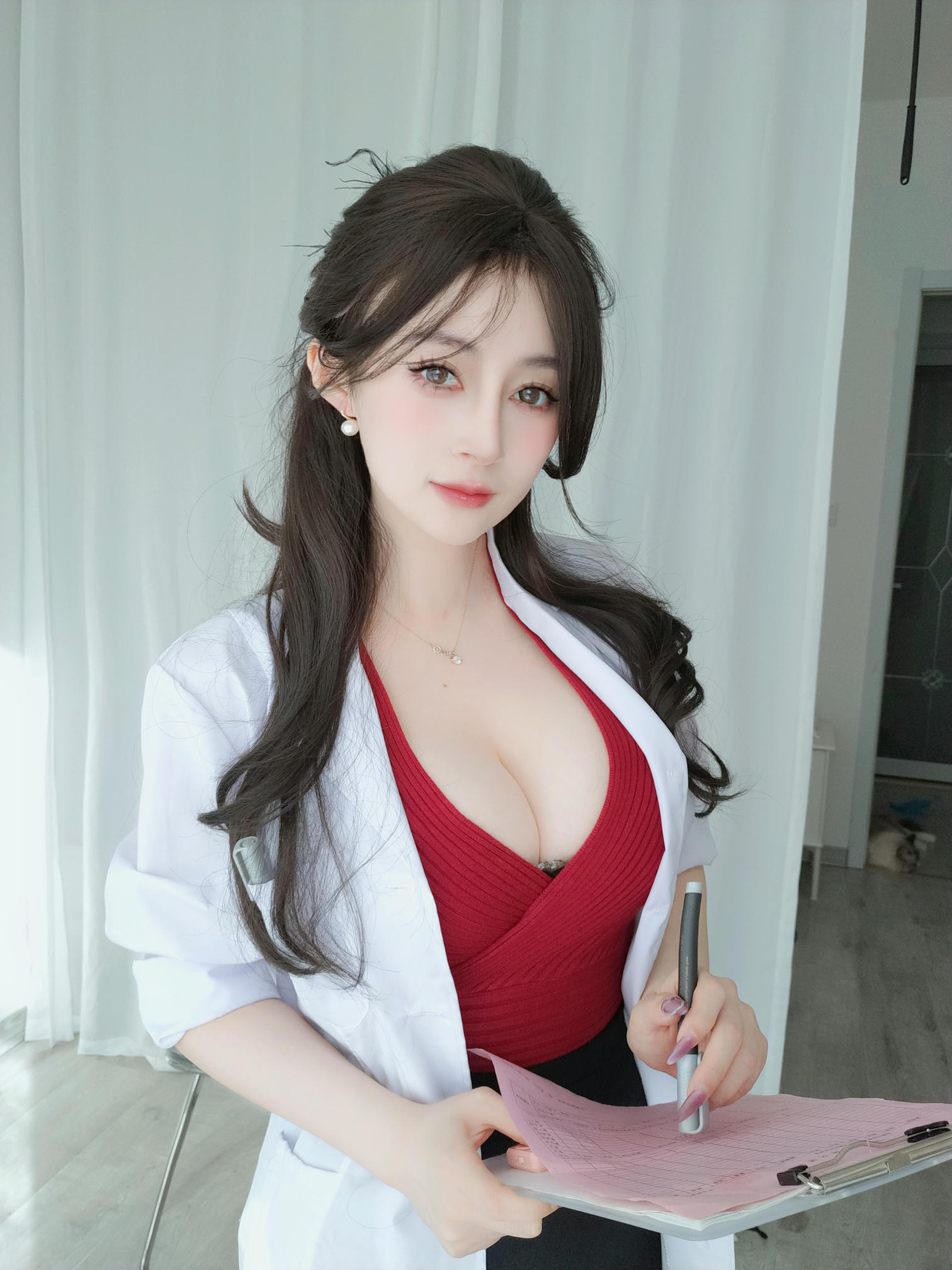 白银81 NO.152 24年02月会员合集26套[330P 8V 3.12G]-2024-02-05 保健室の先生1 [18P-190.77MB]_第1集