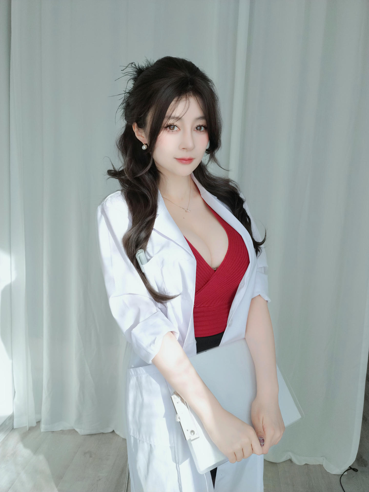 白银81 NO.152 24年02月会员合集26套[330P 8V 3.12G]-2024-02-05 保健室の先生1 [18P-190.77MB]_第1集