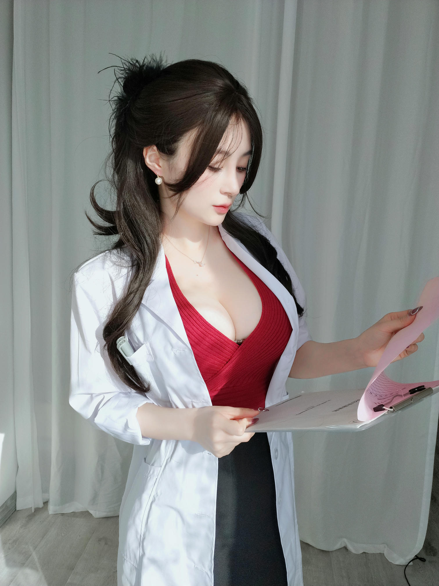 白银81 NO.152 24年02月会员合集26套[330P 8V 3.12G]-2024-02-05 保健室の先生1 [18P-190.77MB]_第1集